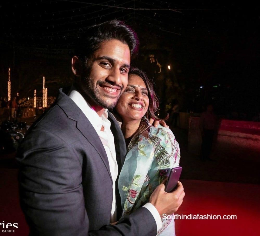 999x909 Naga Chaitanya and Samantha's family photo at their engagement