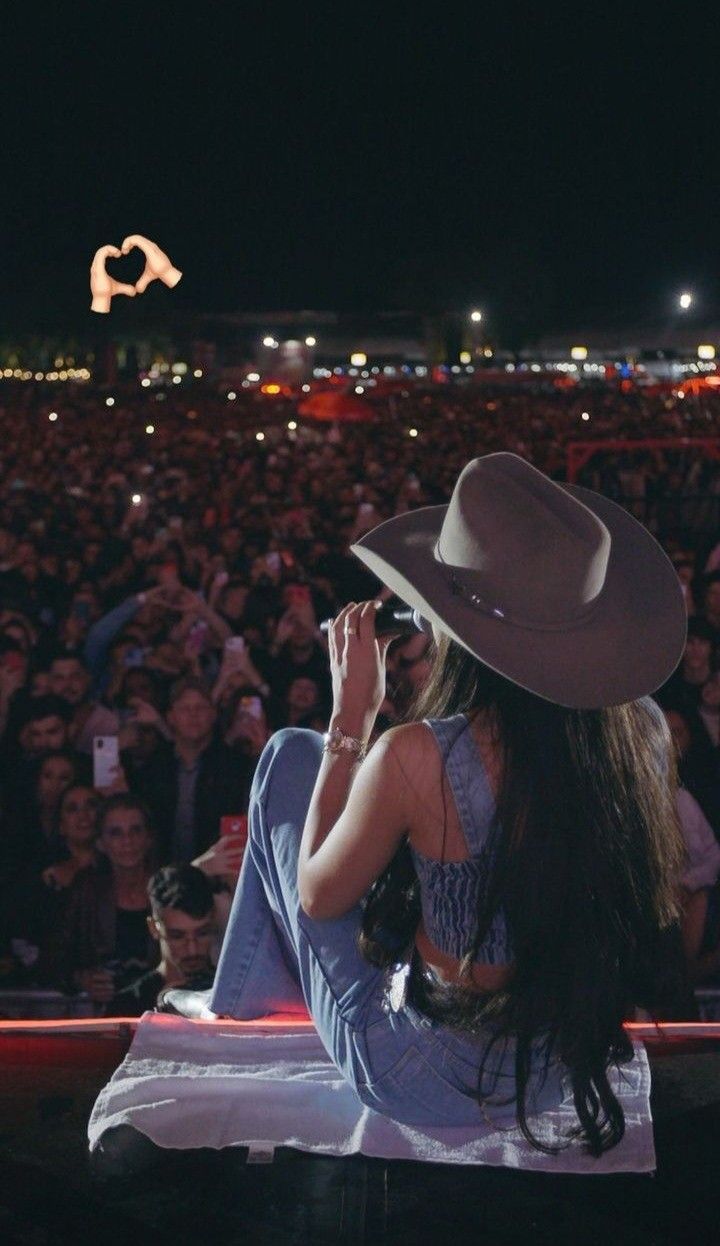 720x1246 ana castela