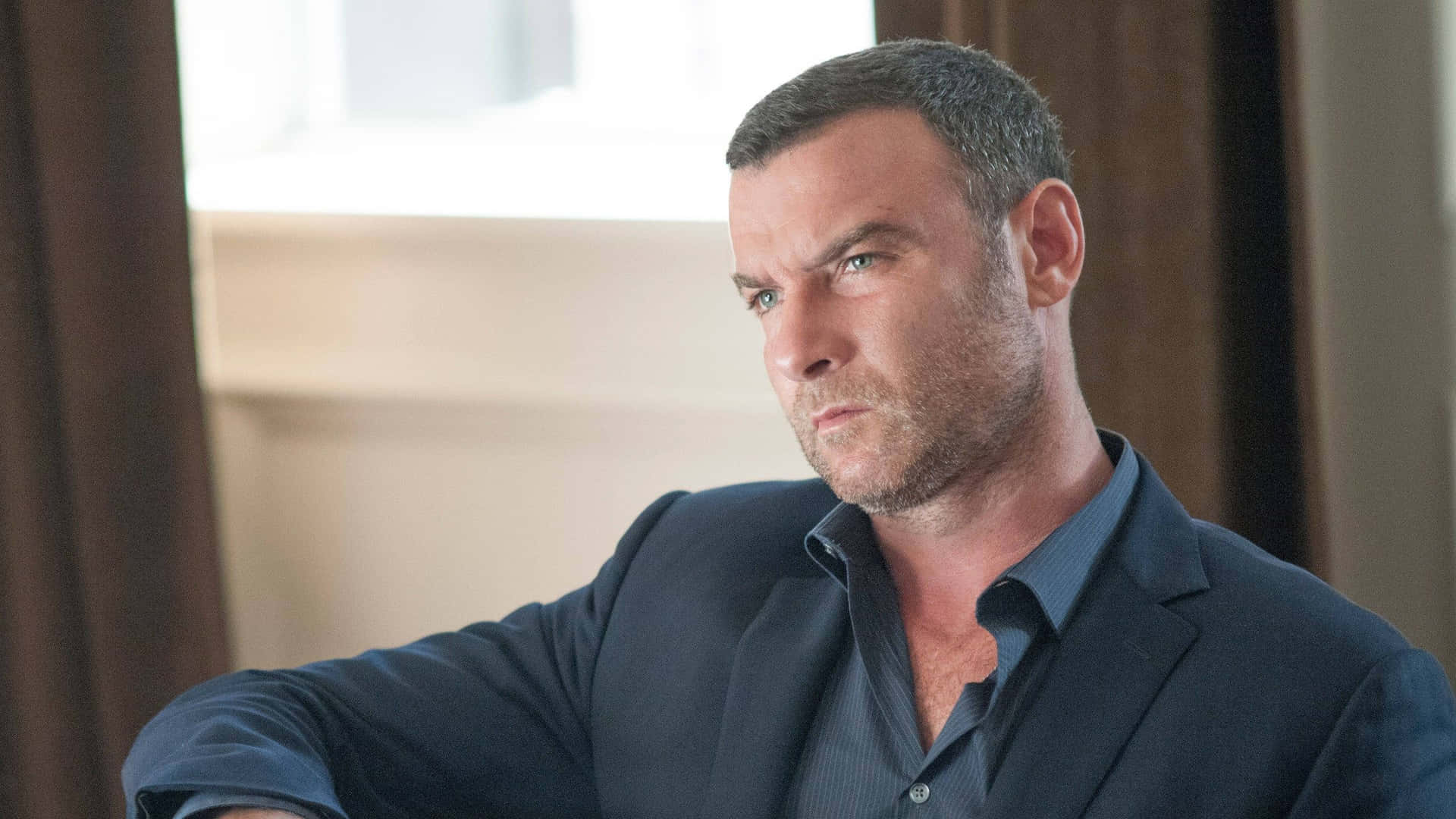 1920x1080 Liev Schreiber Wallpaper