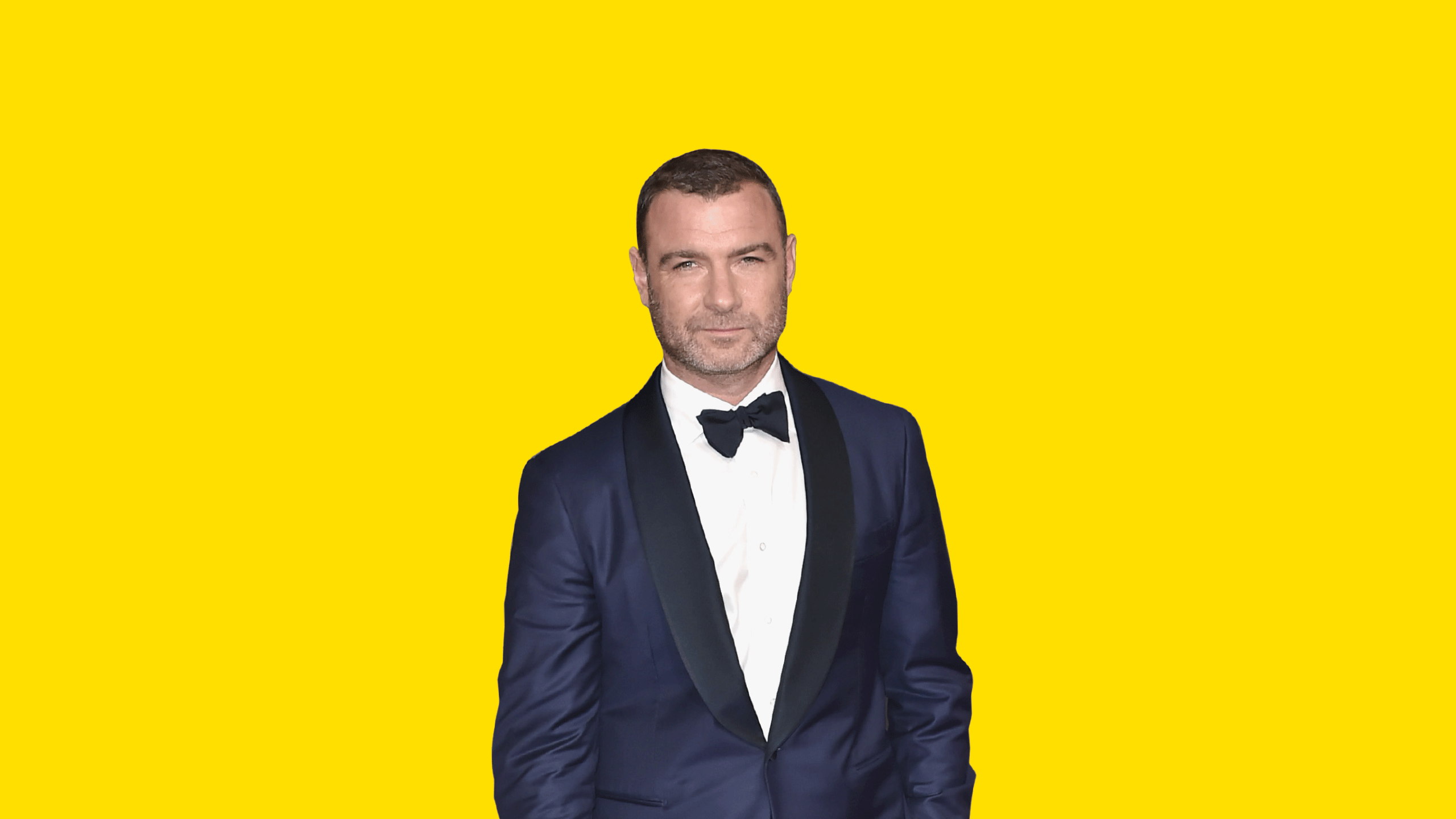 2560x1440 Liev Schreiber Could Eat Bananas, Broccoli, and Baguettes Forever. Bon Appétit