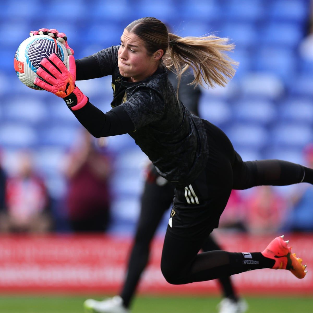 1200x1200 Mary Earps says Manchester United are in 'period of transition' as she leaves. Women's football