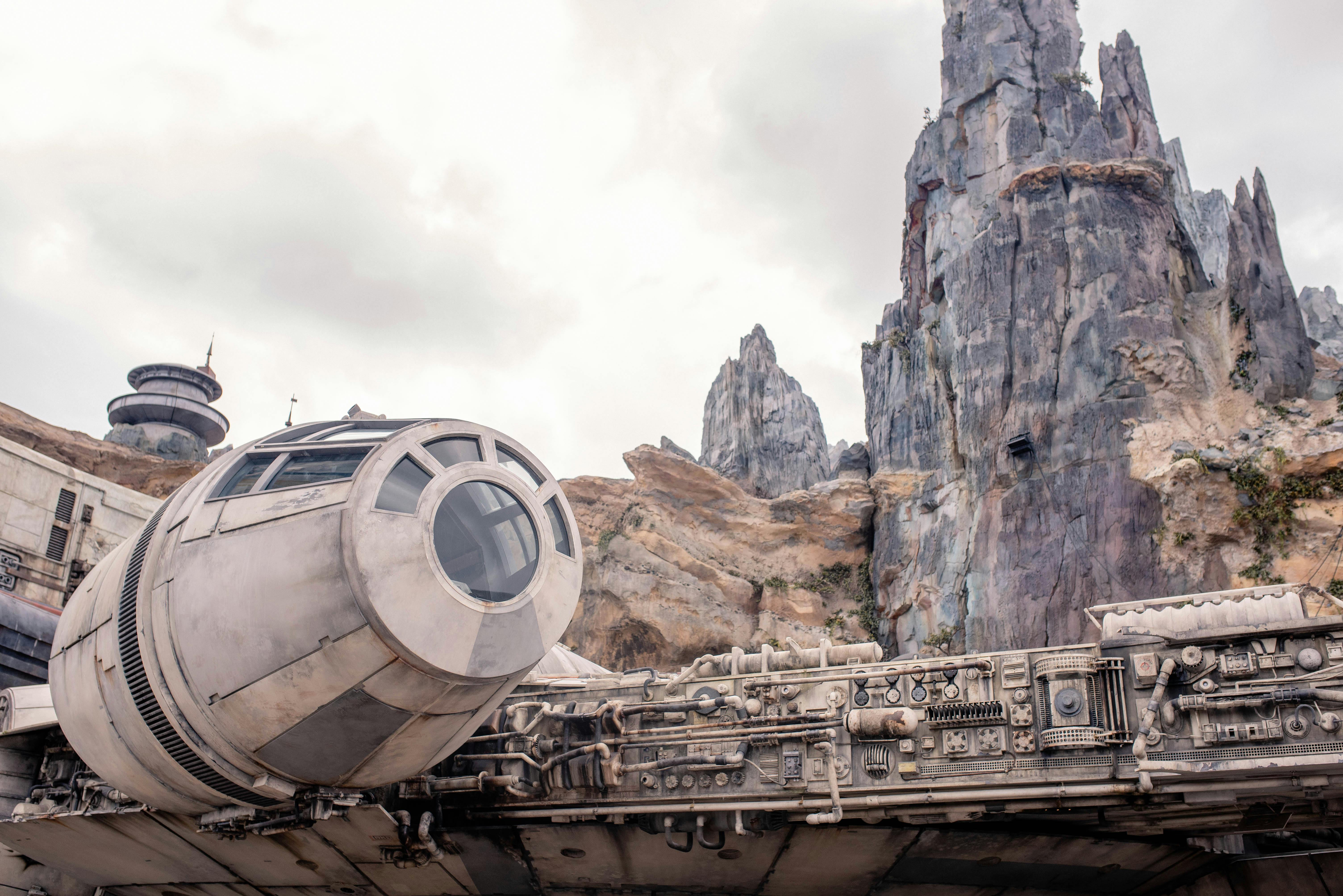 6016x4016 Star Wars Galaxy's Edge at Disney World · Free