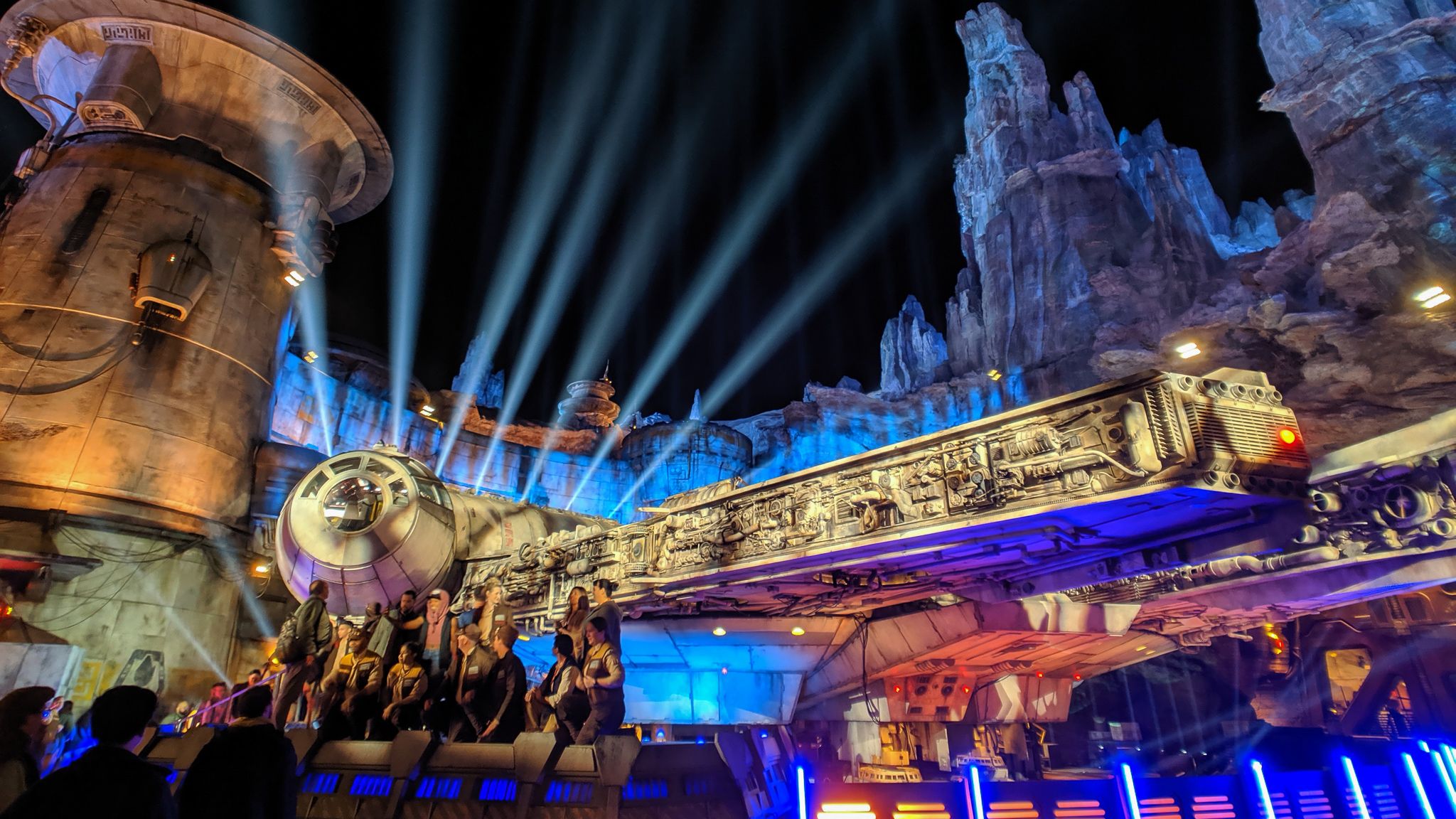 2048x1152 The 6 things you need to see and do at Disneyland's Star Wars: Galaxy's Edge