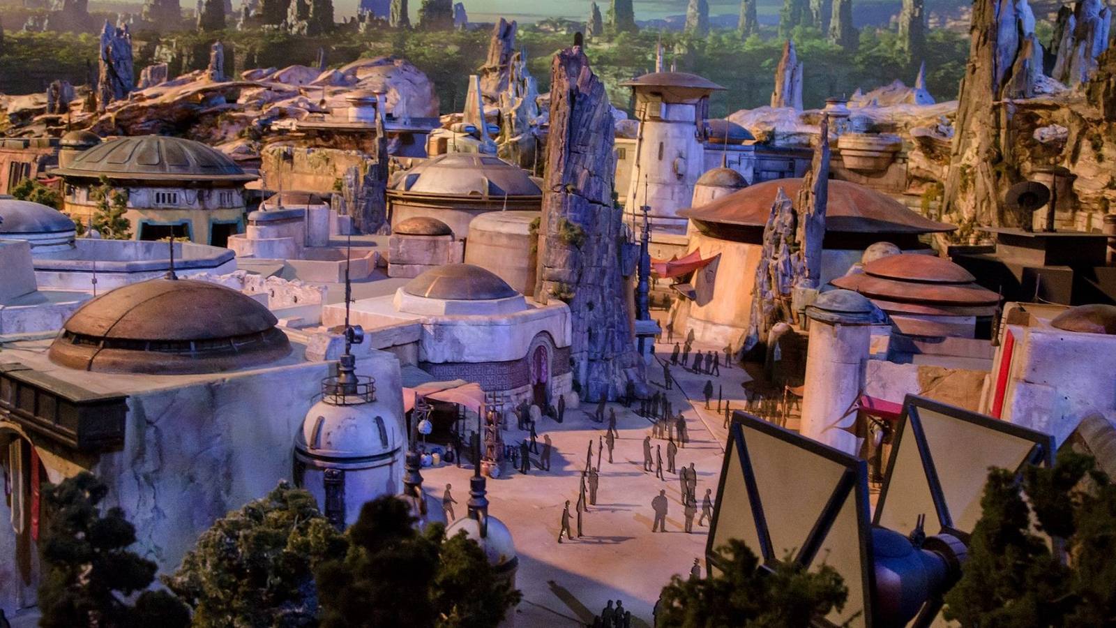 1600x900 Disney Reveals Star Wars: Galaxy's Edge Location Black Spire