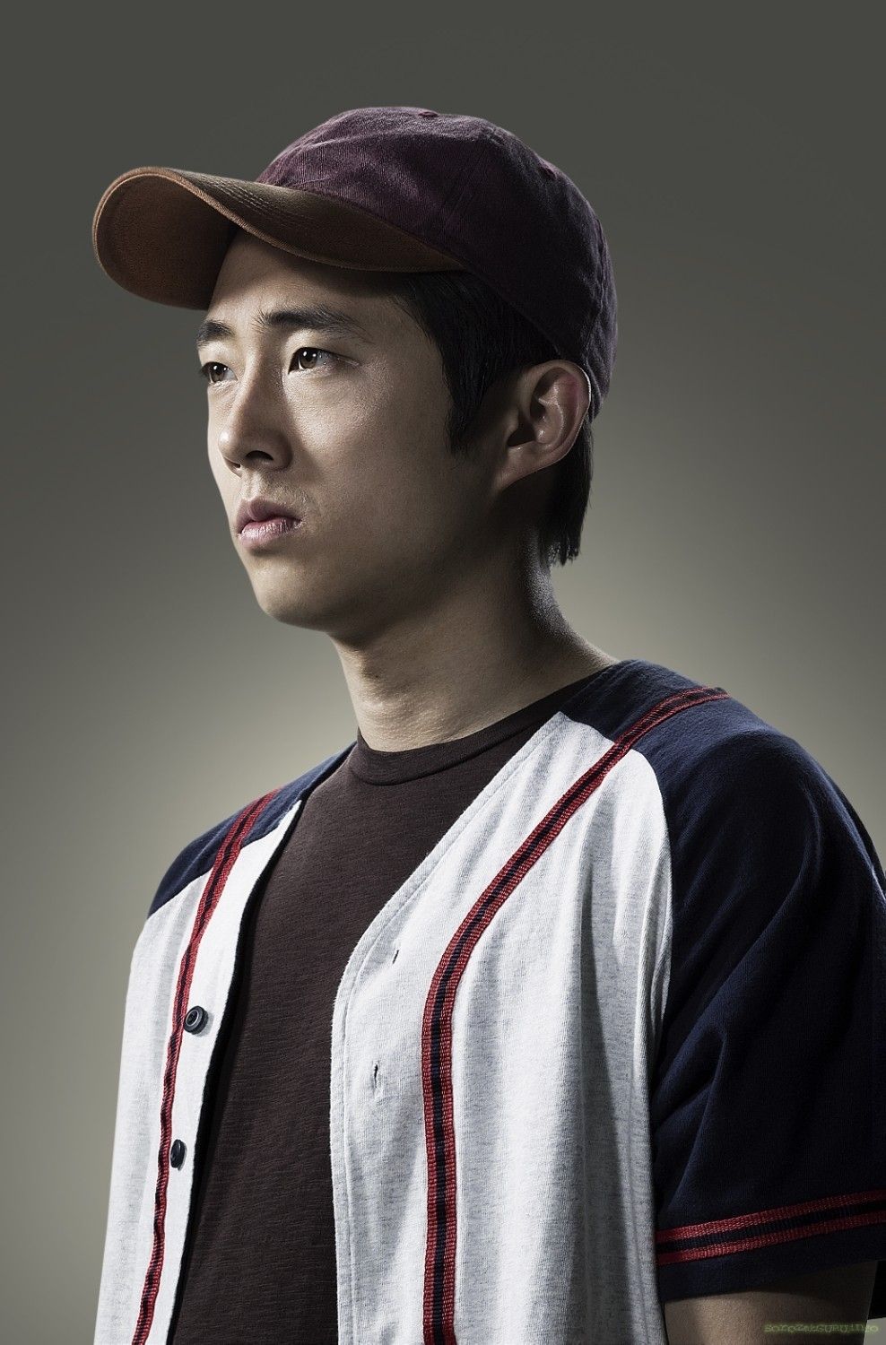 988x1500 Steven Yeun Wallpaper