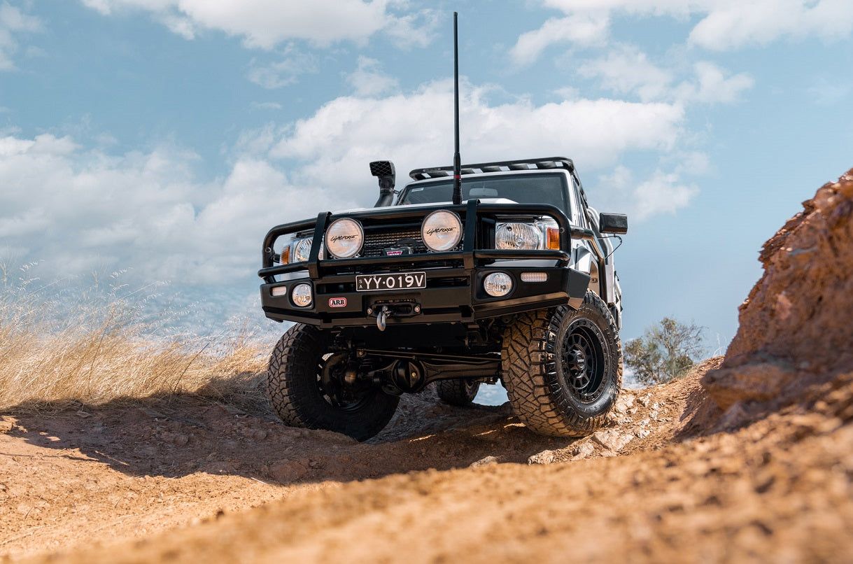 1219x806 Toyota Landcruiser 79 Series on ROH Assault
