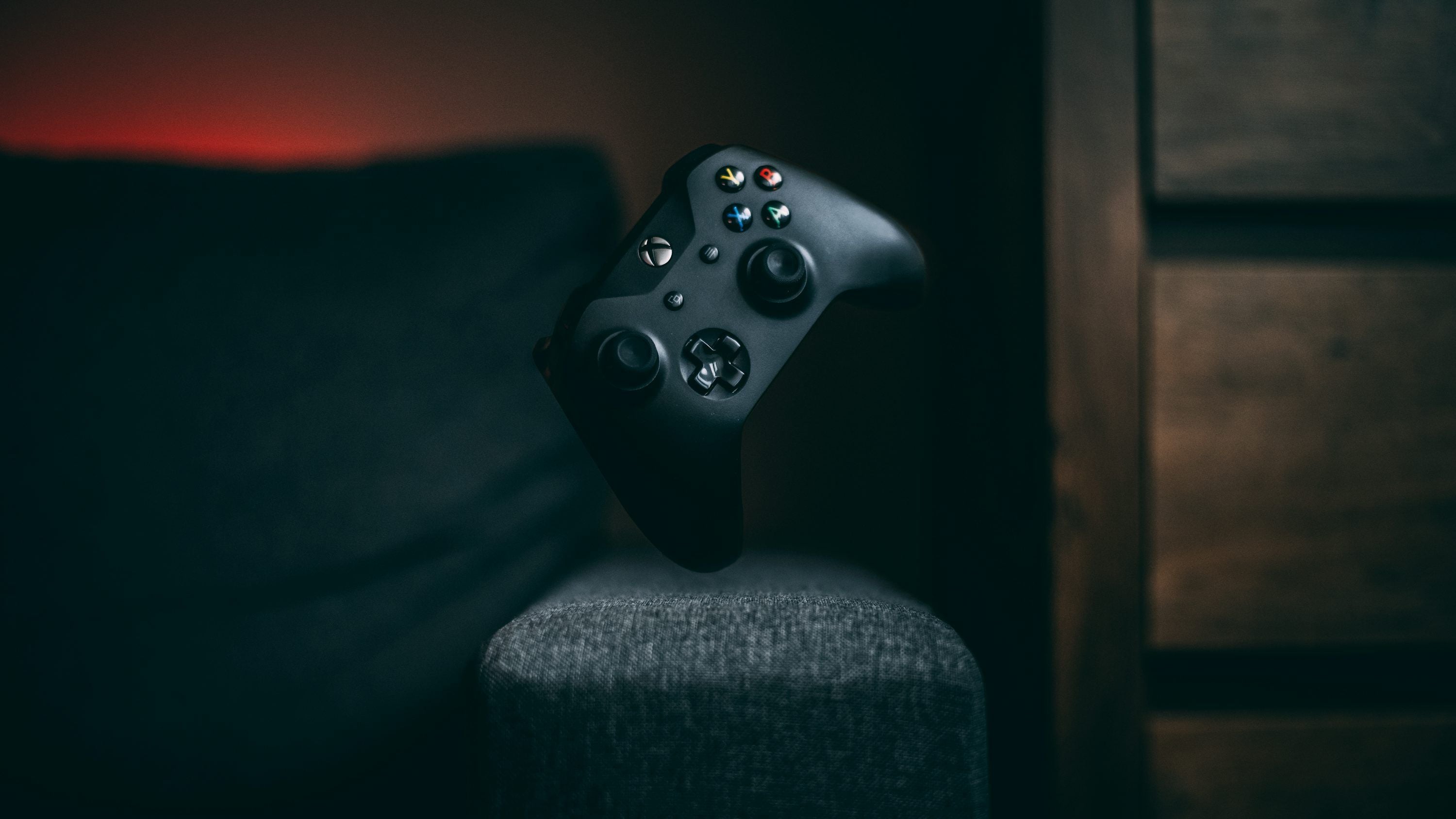 3000x1688 Black xbox one game controller photo
