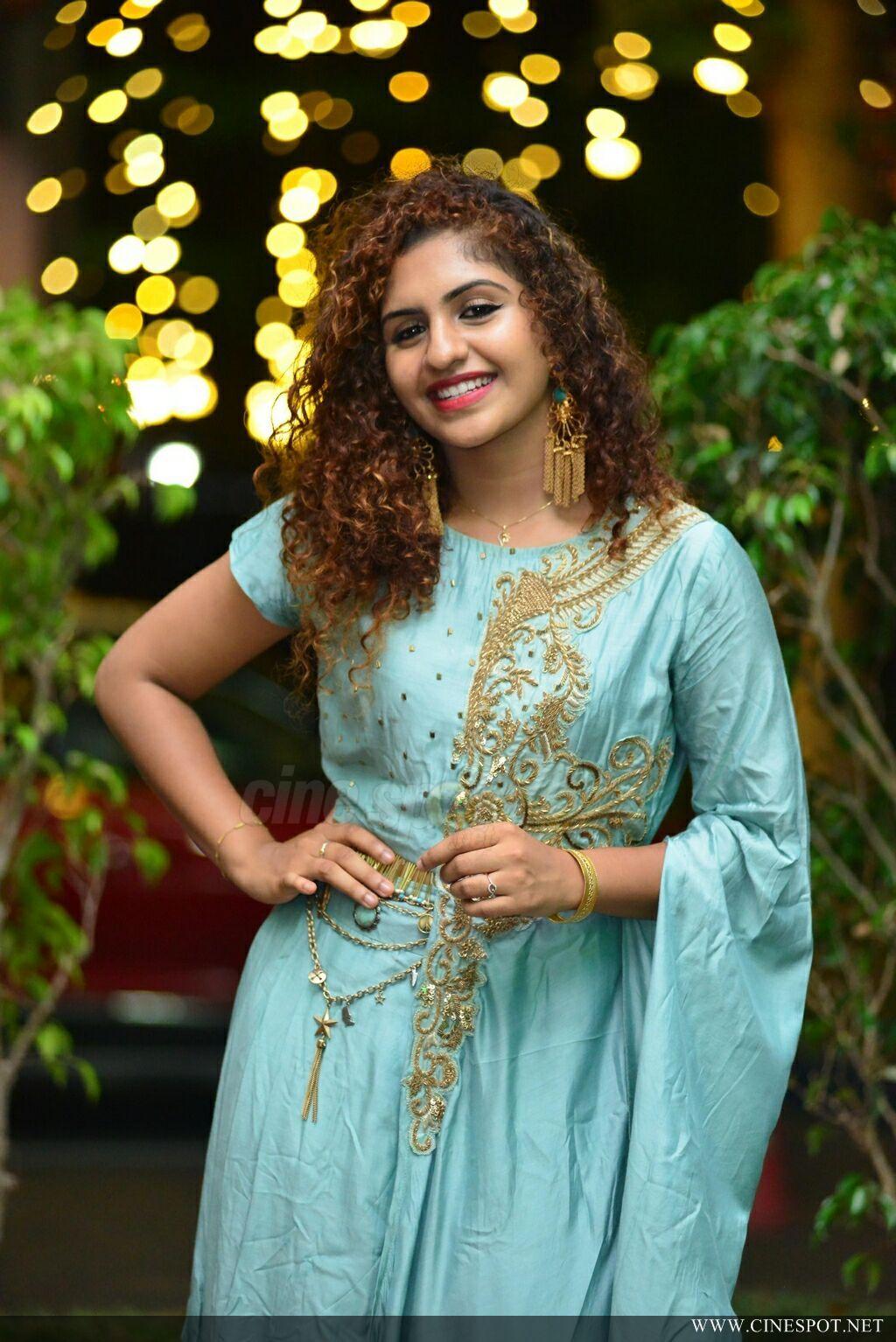 1024x1534 Noorin Shereef New Photo (4)