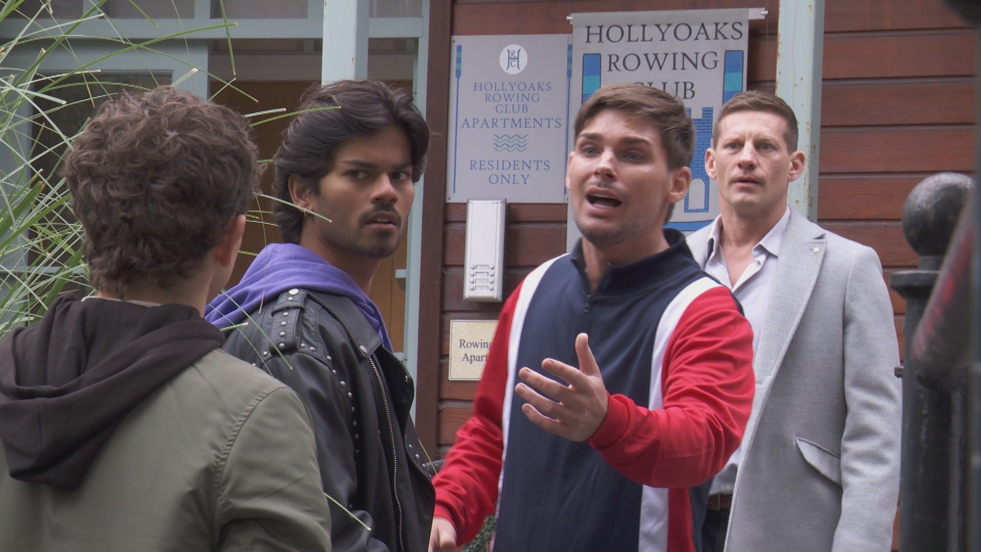 1920x1080 Hollyoaks Soap Scoop! Mercedes and Warren reunite