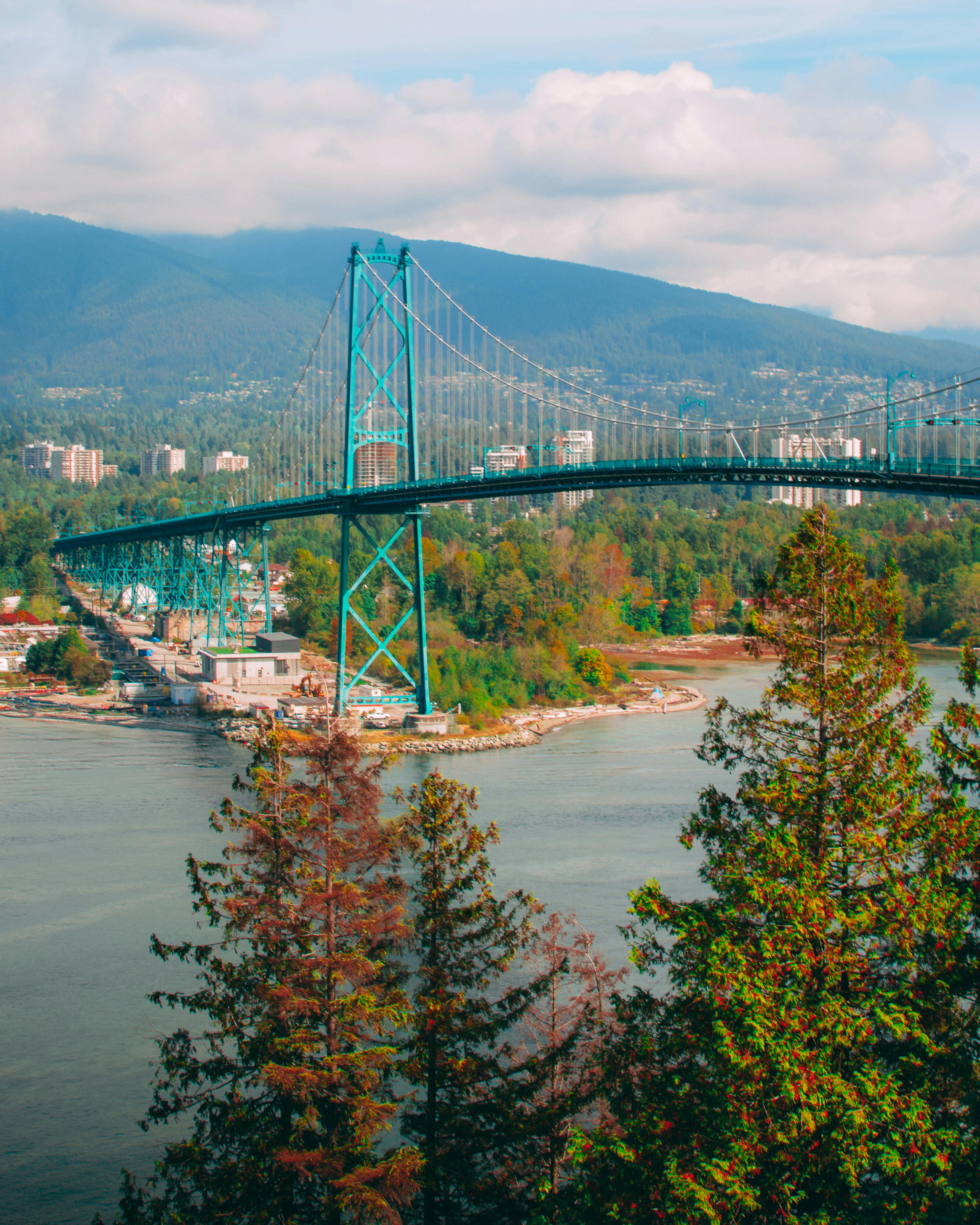 3873x4841 Lions Gate Bridge Over the River · Free