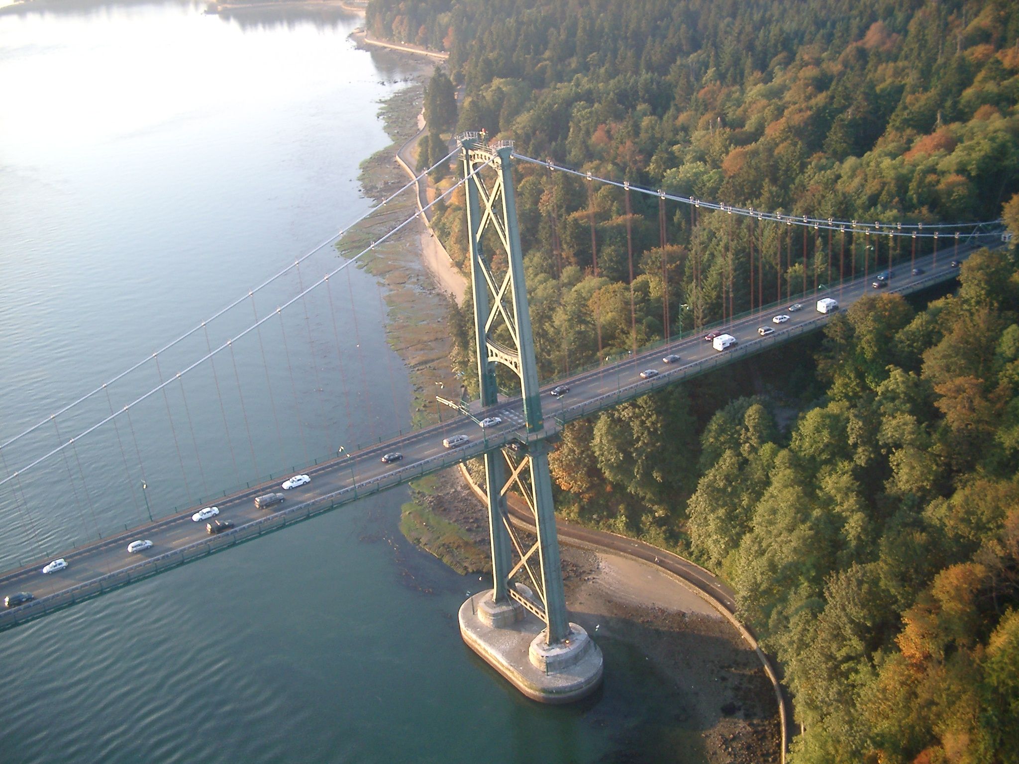 2048x1536 Lions Gate Bridge (air)
