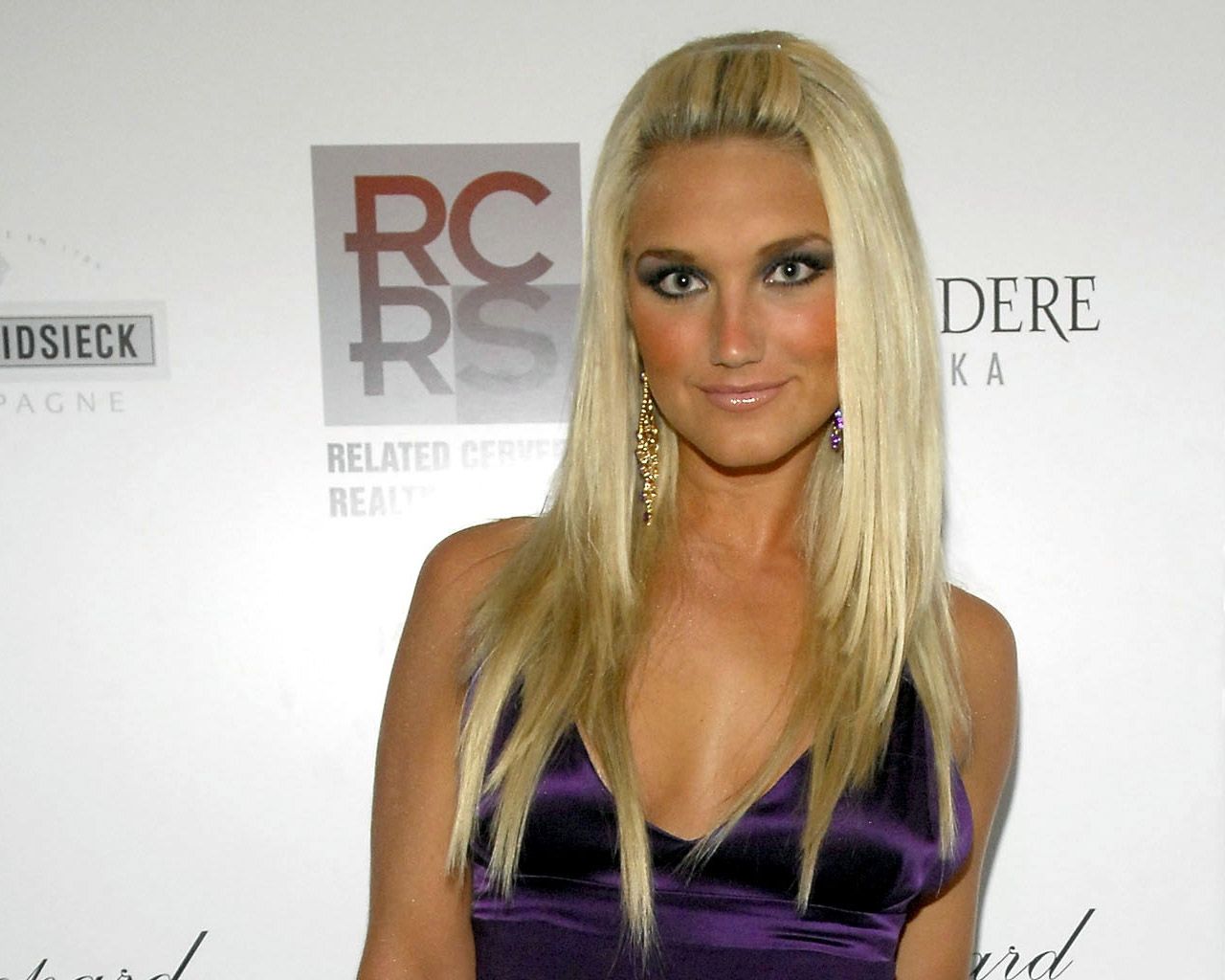 1280x1024 Brooke Hogan Wallpaper