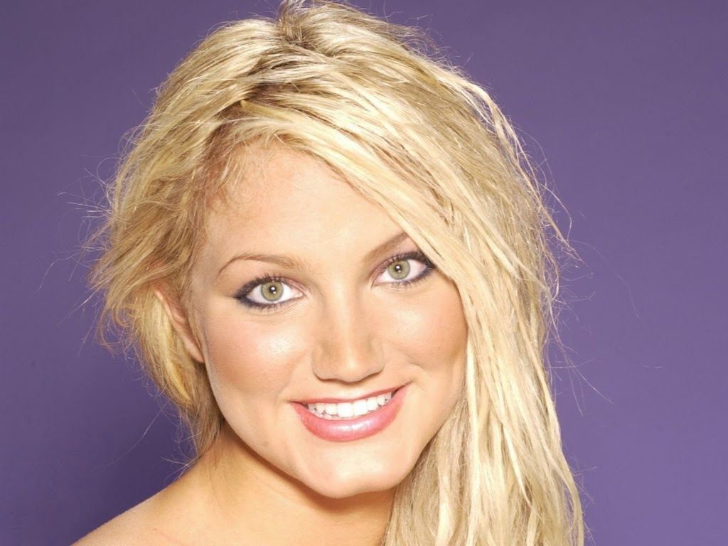 1024x768 Brooke Hogan Sizzling Wallpaper HD ADDAA. Latest Bollywood Hot Pics of Actresses, Actors, Bollywood Film Reviews