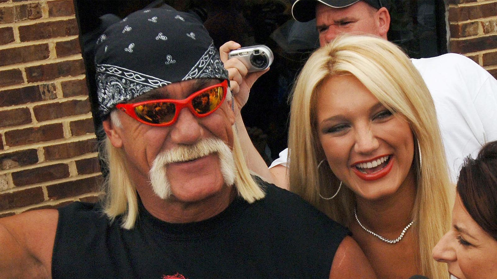 1600x900 Brooke Hogan Gives Her First Interview Since Hulk Hogan's Death