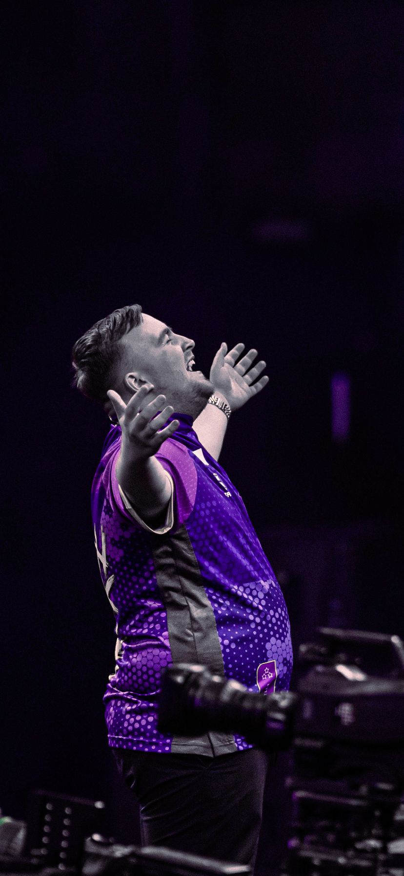 828x1792 Snakebite to win his first match & MVG claiming his 4th win in a row?