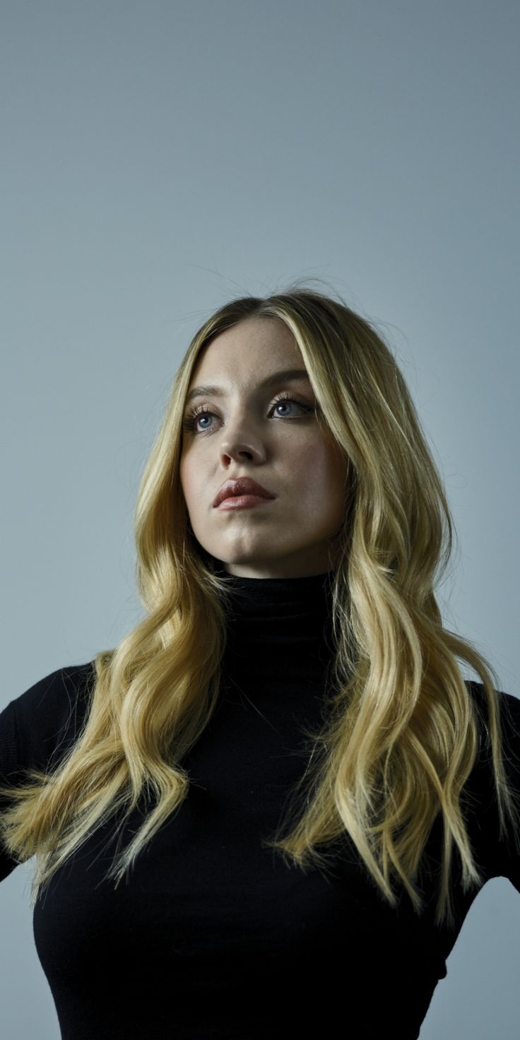 736x1472 Sydney Sweeney iPhone Wallpaper