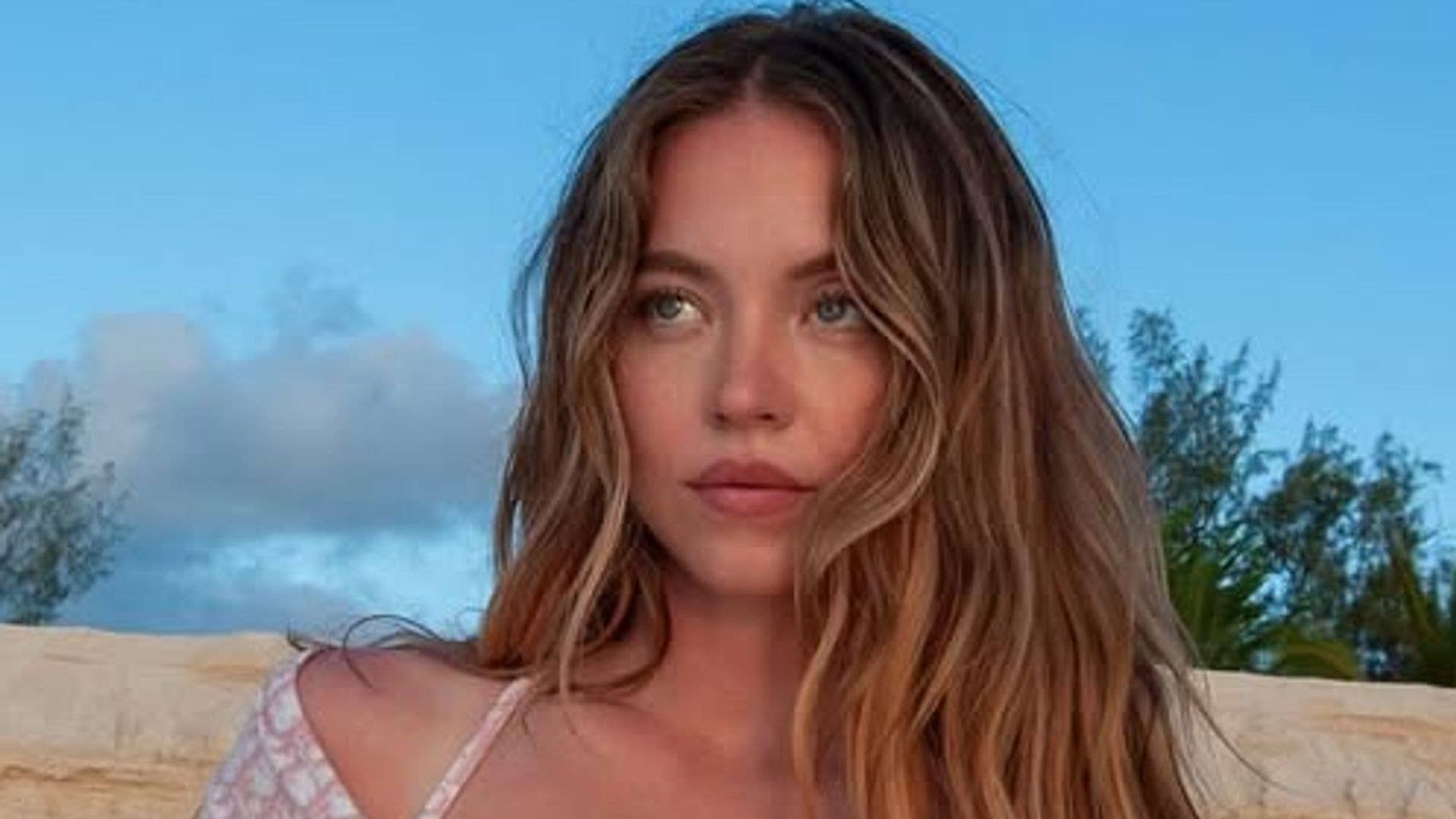 1920x1080 Sydney Sweeney's best bombshell bikini photo of all time. HELLO!