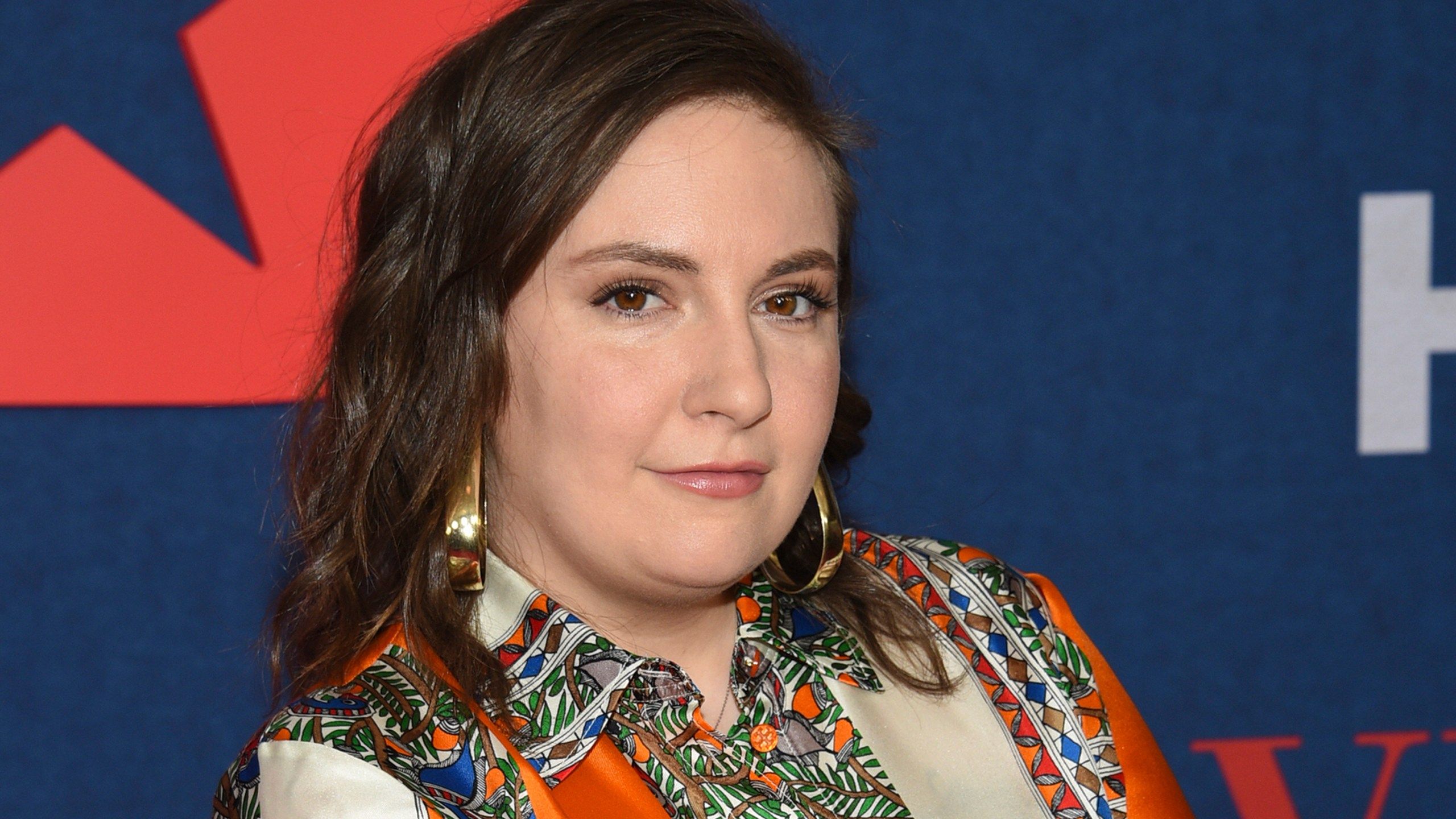 2560x1440 Lena Dunham Says Her Body 'revolted' Under COVID 19