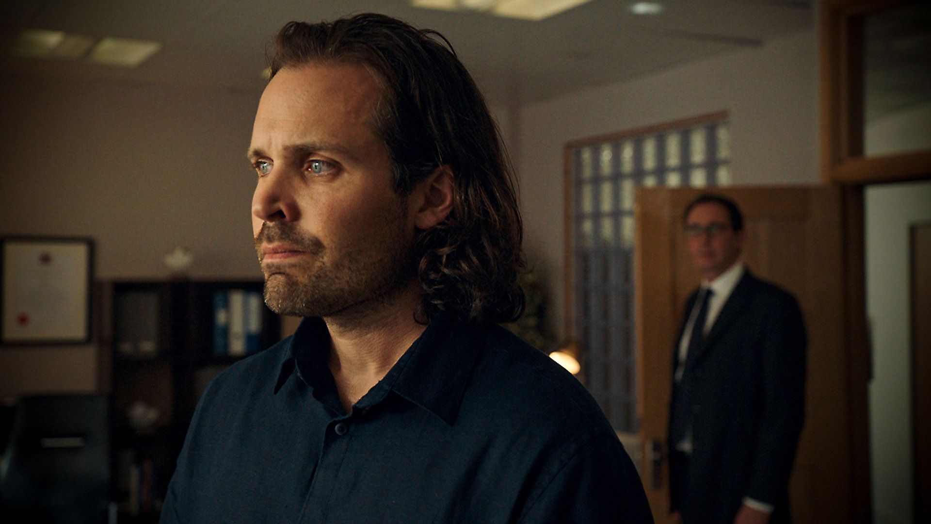 1920x1080 Holby City: He's not a well man