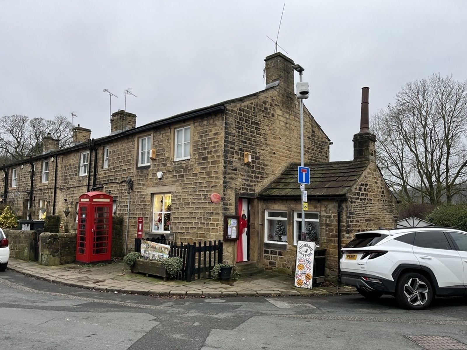 1600x1200 Emmerdale building in Esholt sold at auction for £175k
