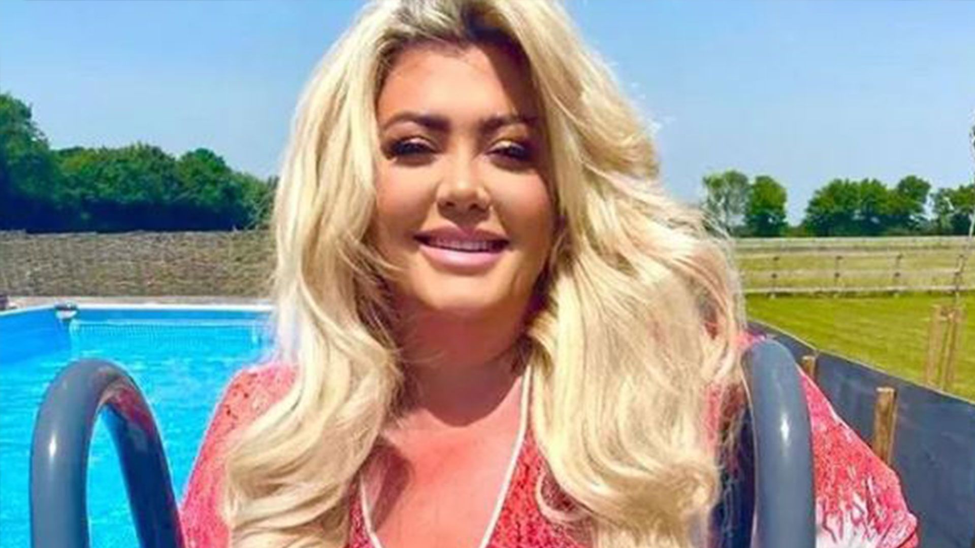 1920x1080 Gemma Collins Wallpaper