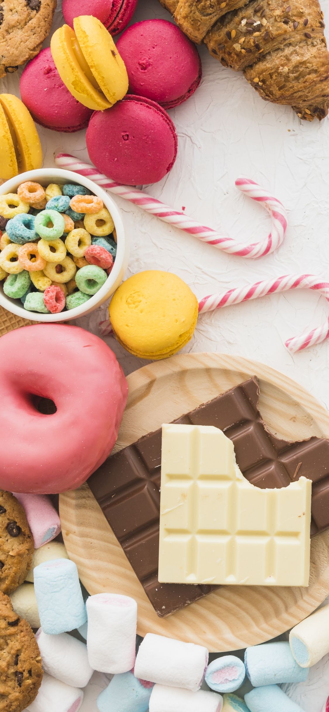 1125x2436 Sweet Treats Wallpaper