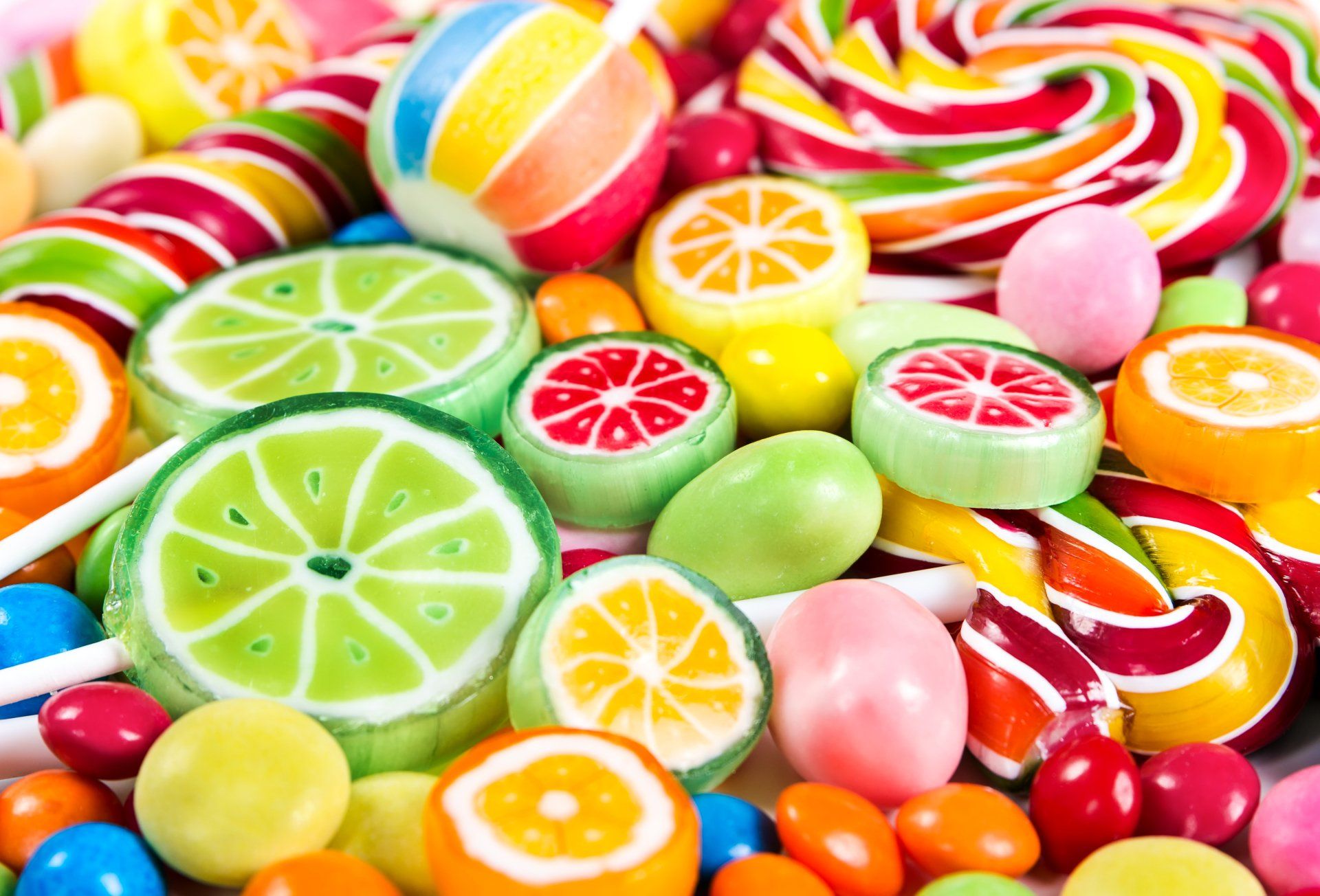 1920x1304 Colorful Candy Delight: A 4K Ultra HD Wallpaper of Sweet Treatsx3328