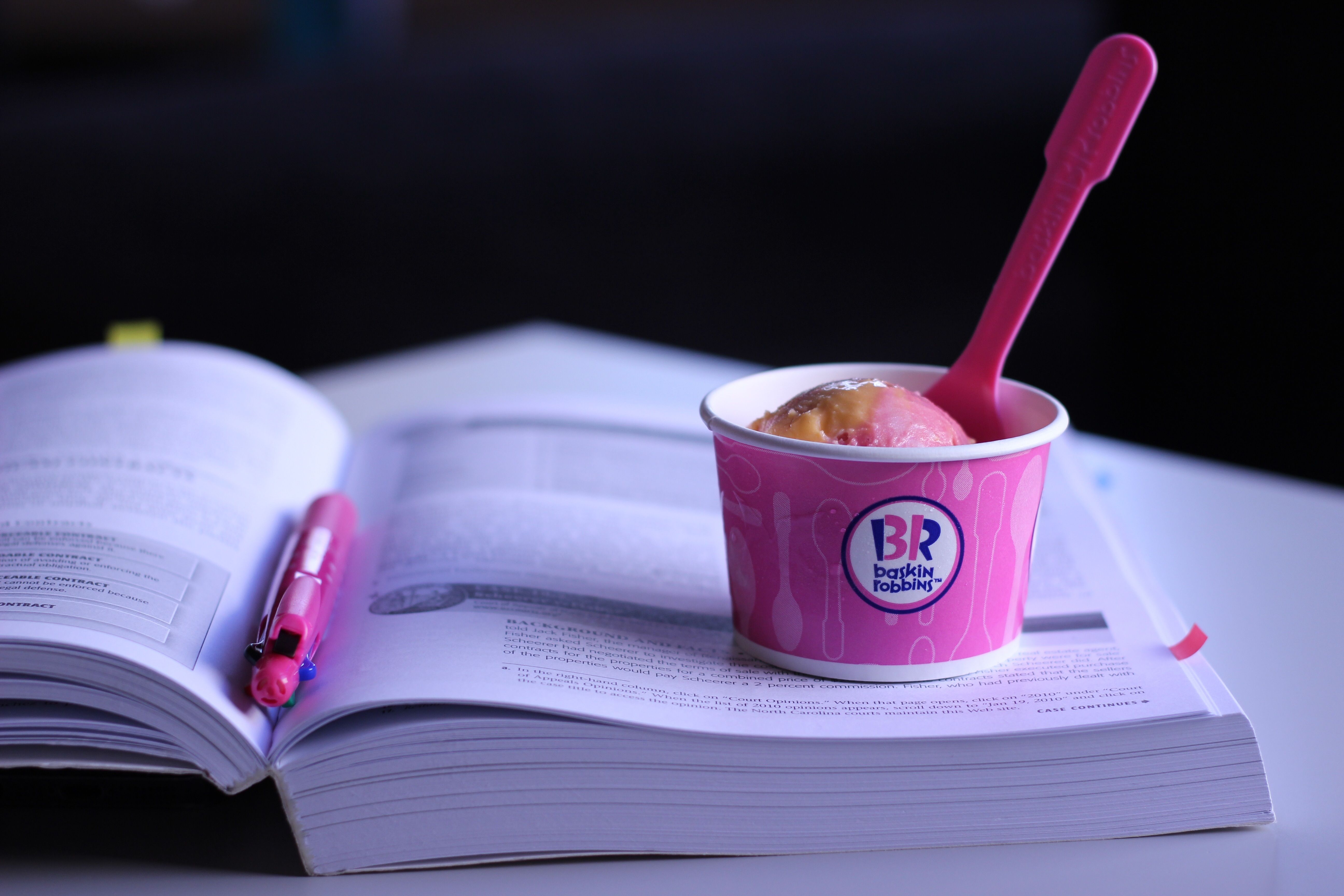 5184x3456 Free Image : book, purple, pen, food, drink, pink, snack, ice cream, dessert, strawberry, brand, studying, sense, baskin robbins 5184x3456