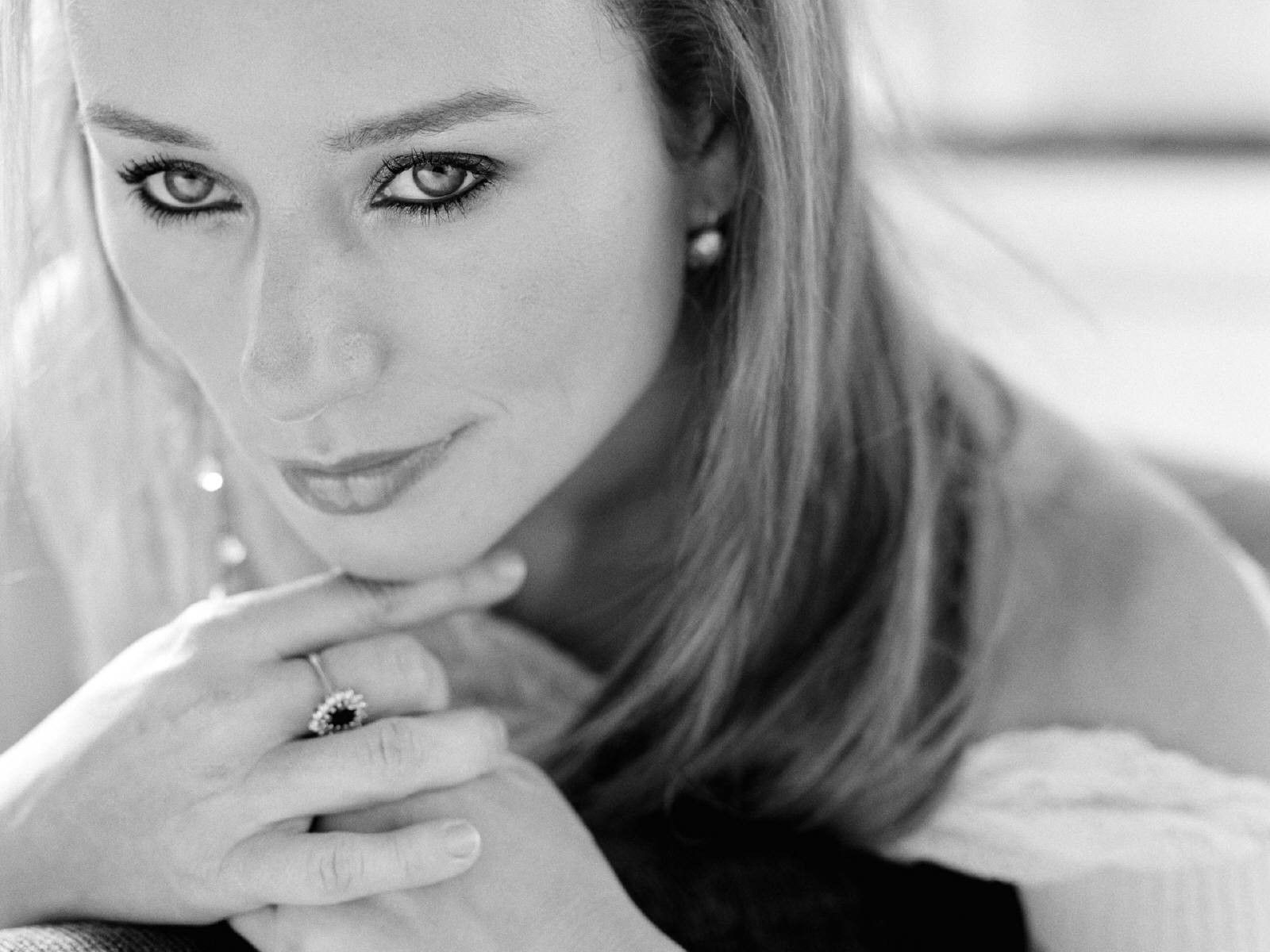 1600x1200 Tori Amos Phone Wallpaper: Free 4K & HD Downloads