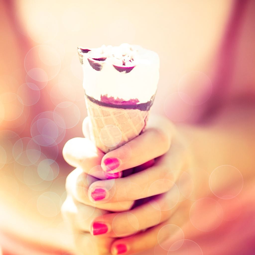1024x1024 Haagen Dazs ice cream iPad Wallpaper Free Download