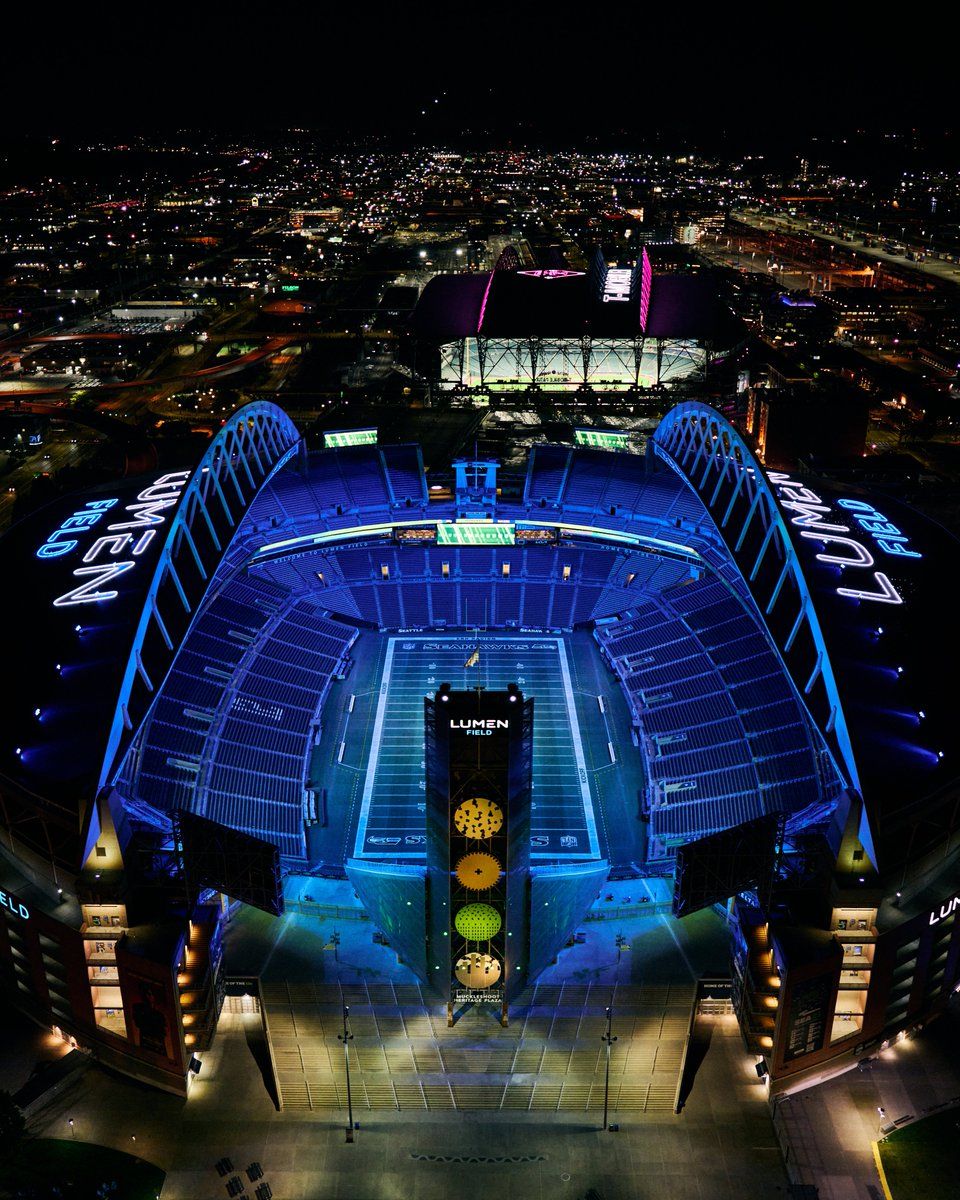 960x1200 That first Blue Friday glow