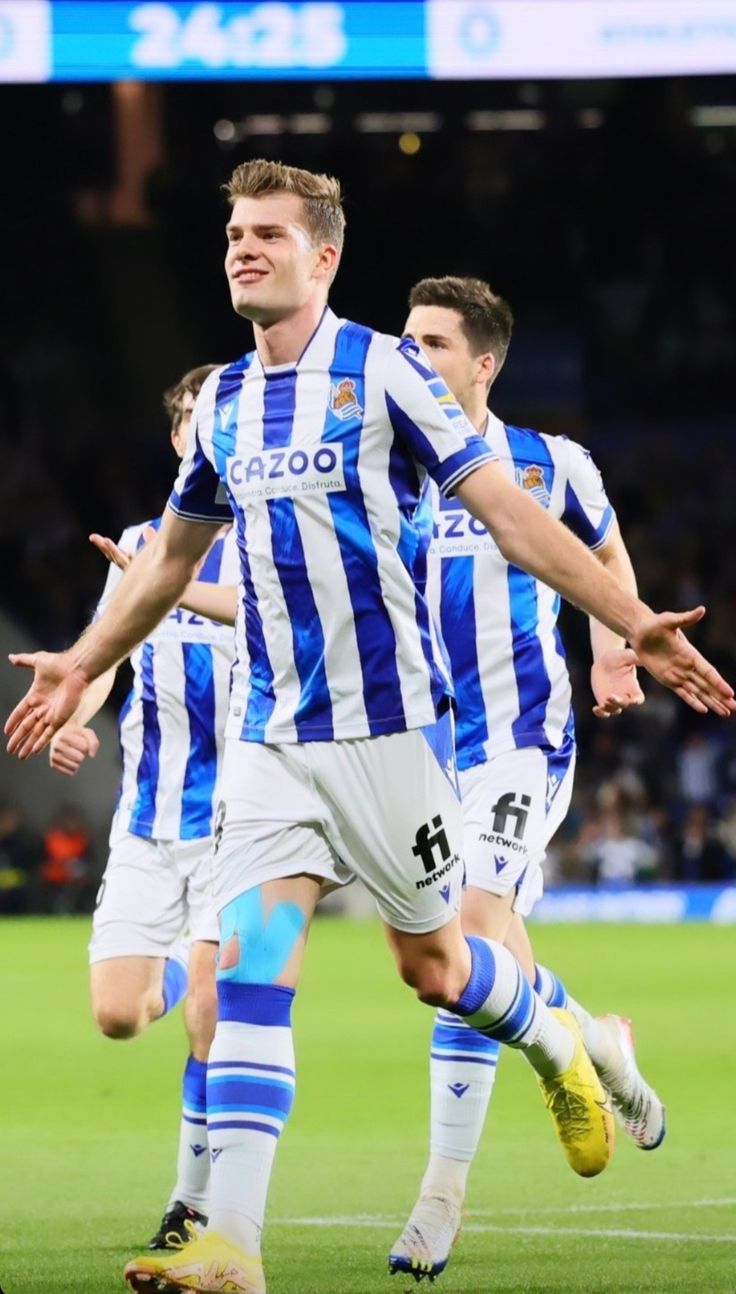 736x1294 Alexander Sørloth