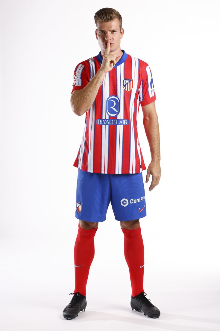 735x1102 Alexander Sørloth
