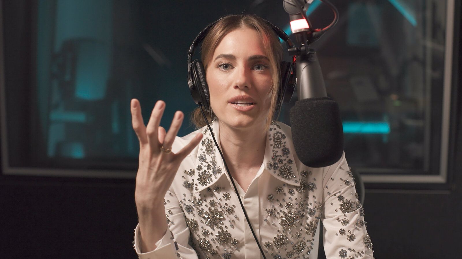 1600x900 Allison Williams on 'M3gan 2.0' and Parenting With A.I