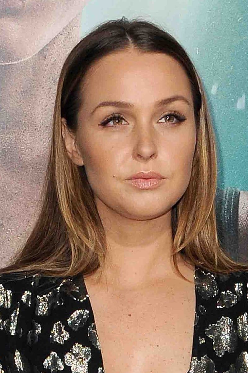 800x1200 Camilla Luddington Image