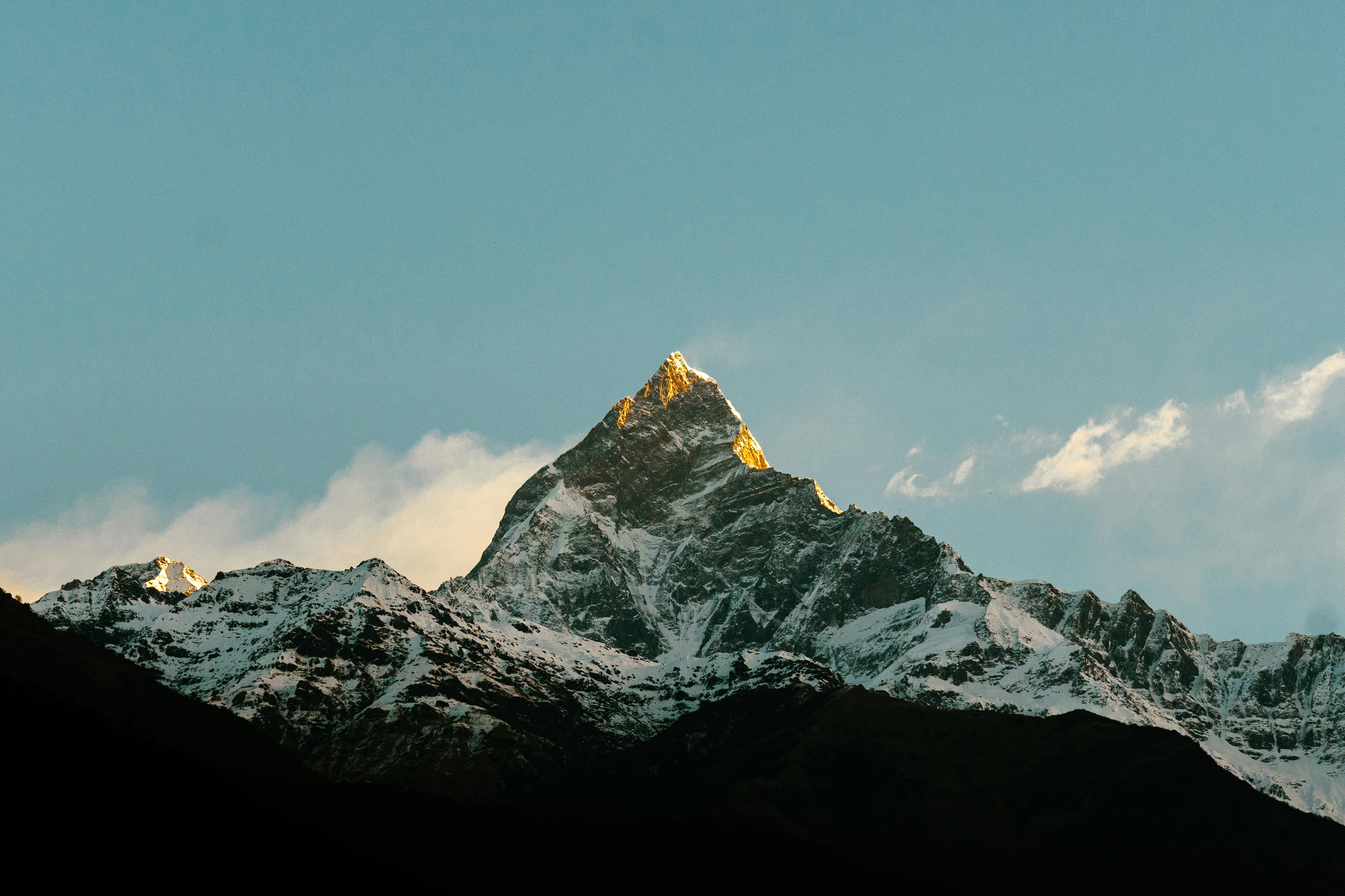 4214x2809 Machapuchare Mountain in Himalayas, Nepal · Free