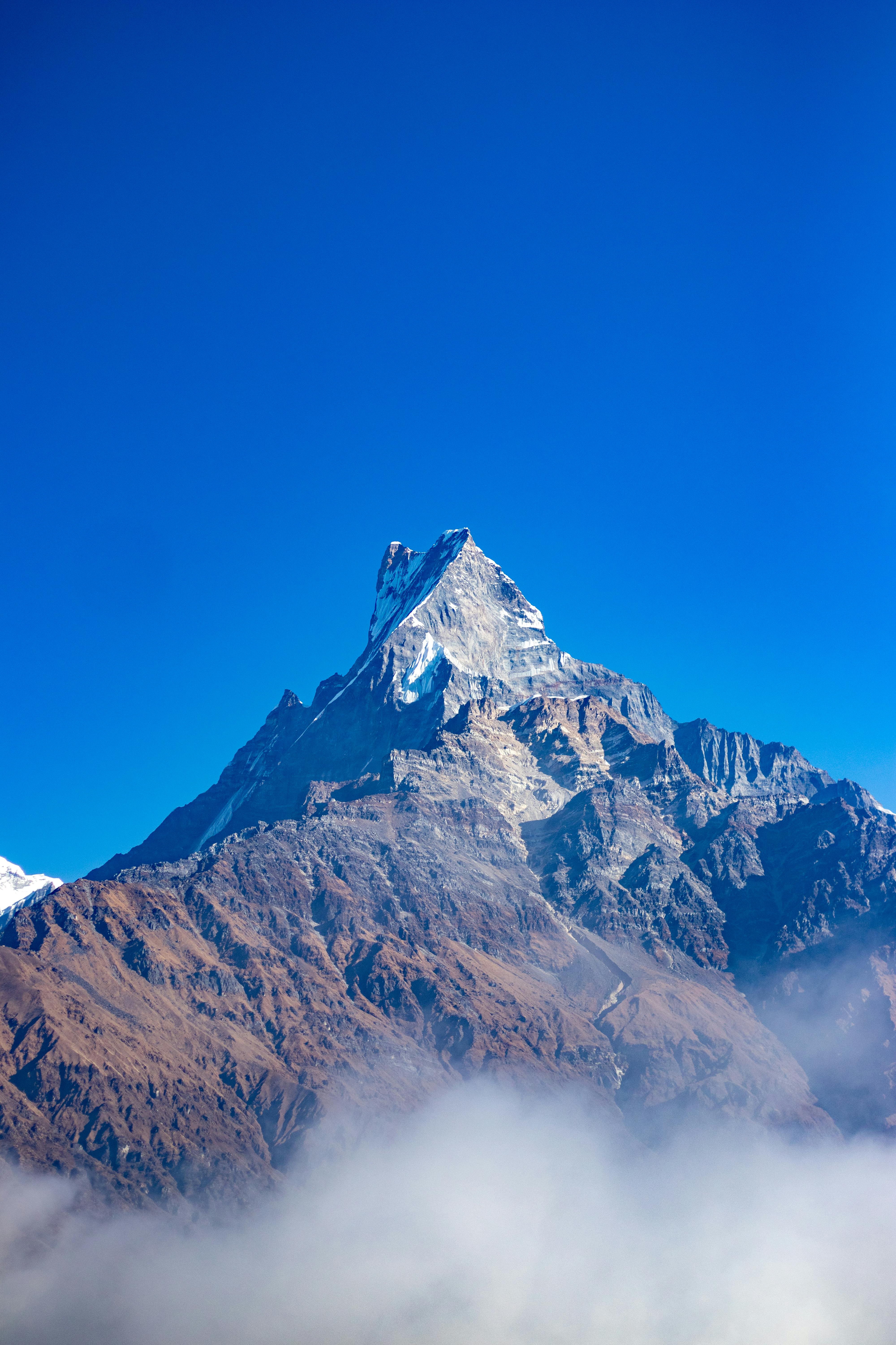 4000x6000 The Peak of Mount Machapuchare in Nepal · Free