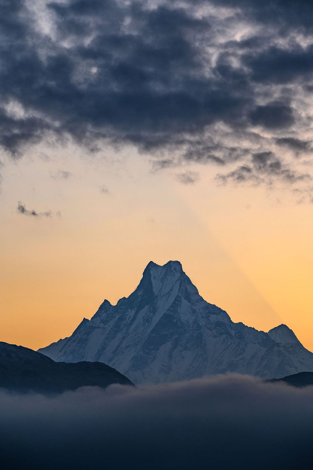 1065x1600 Machapuchare sunrise # Nepal