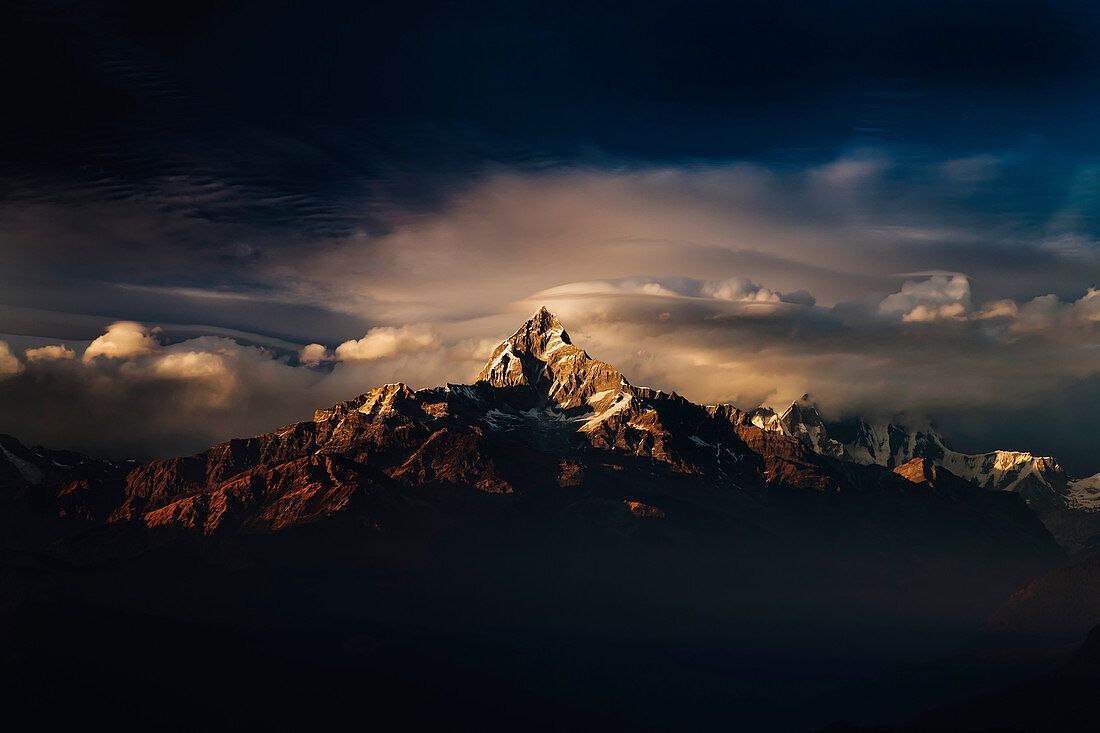 1100x733 Machapuchare (Machhapuchhre) (Fish Tail)