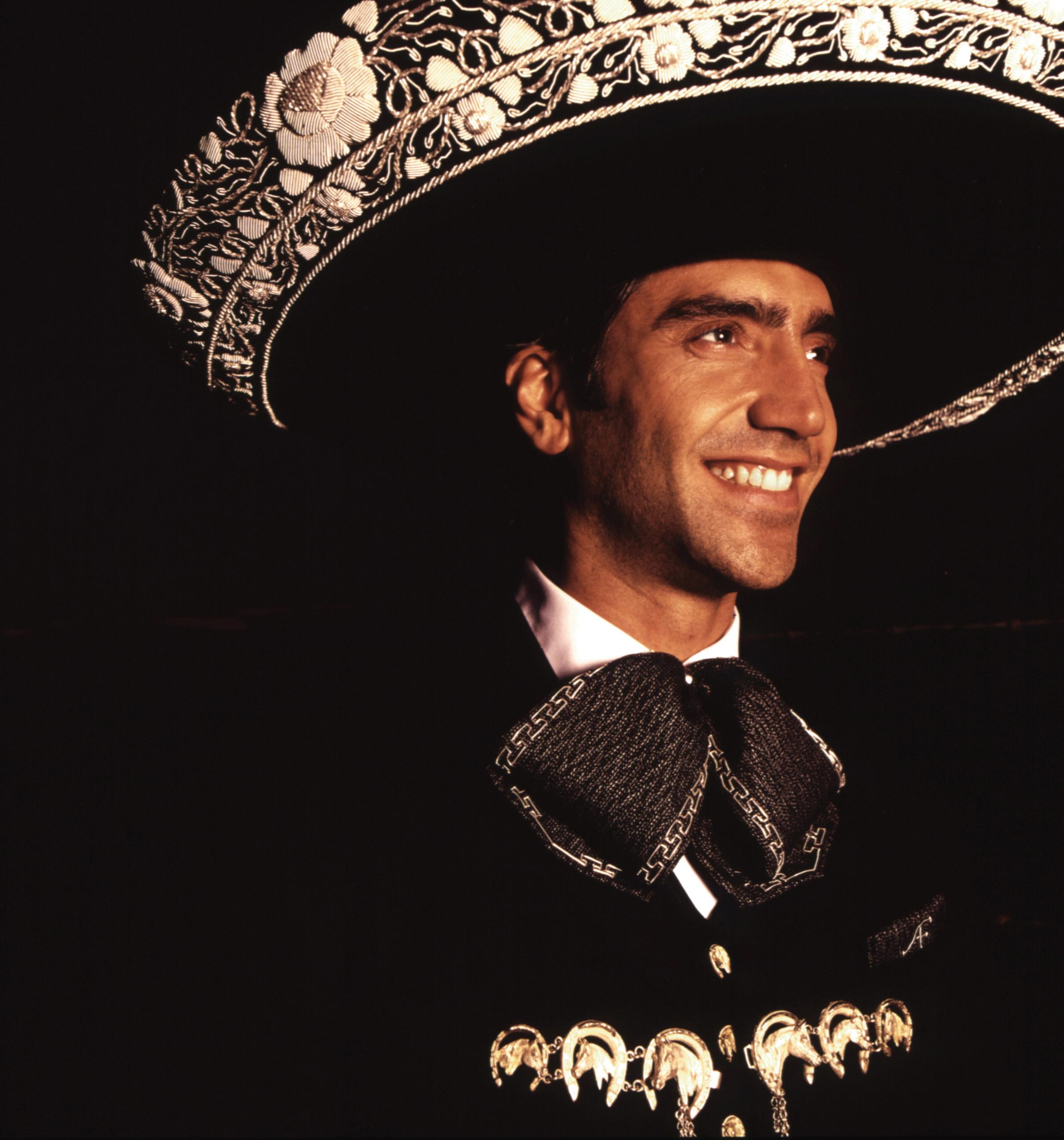 2389x2560 Alejandro Fernández Wallpaper