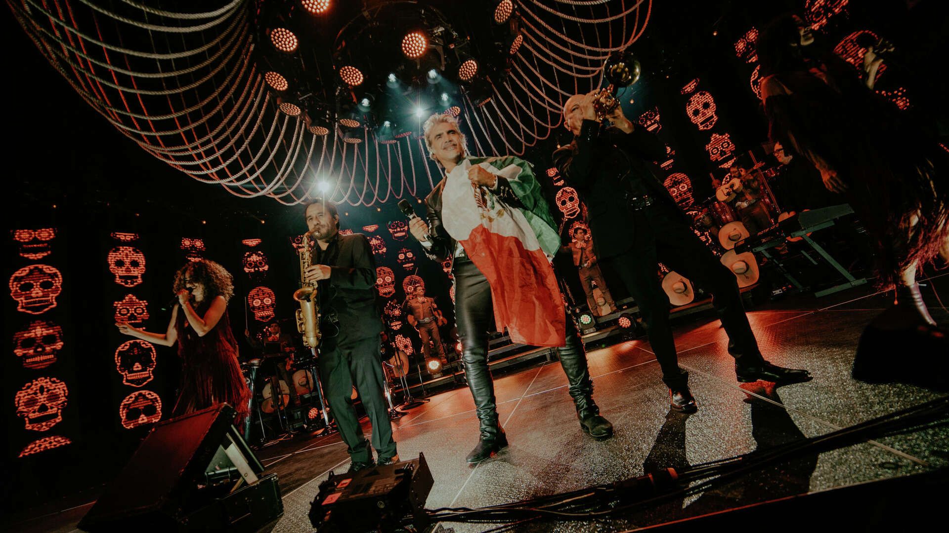 1920x1080 Mexican music icon Alejandro Fernandez brings Amor y Patria to Houston