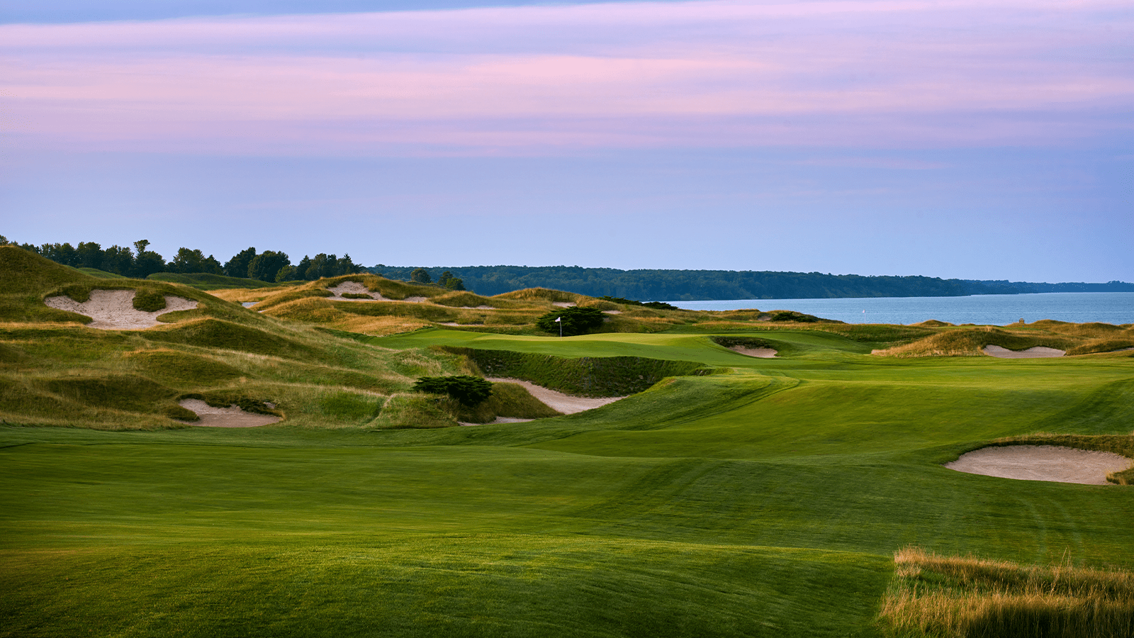1600x900 Awesome Spots to Play in Wisconsin When Visiting Whistling Straits