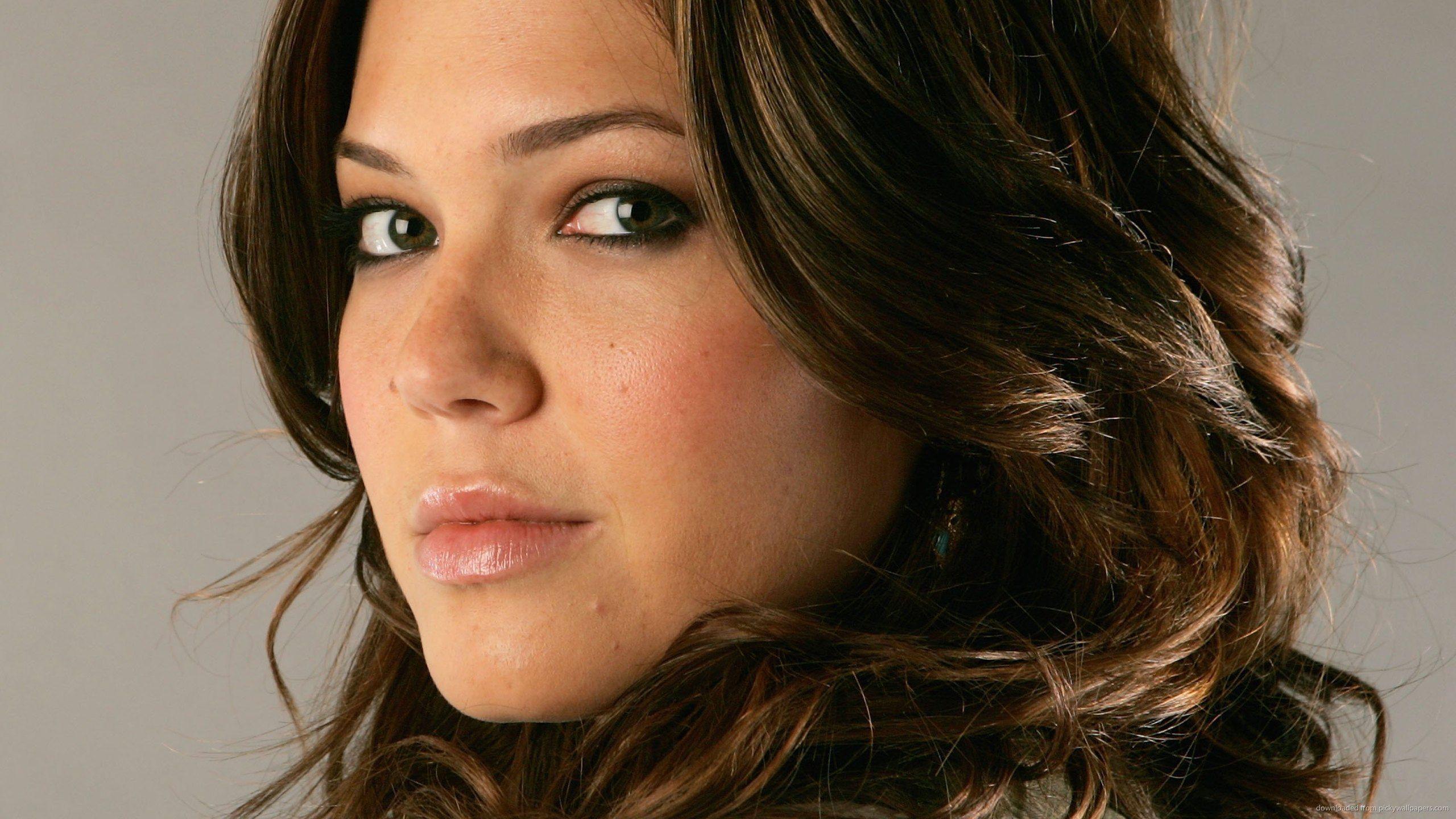 2560x1440 Mandy Moore Wallpaper