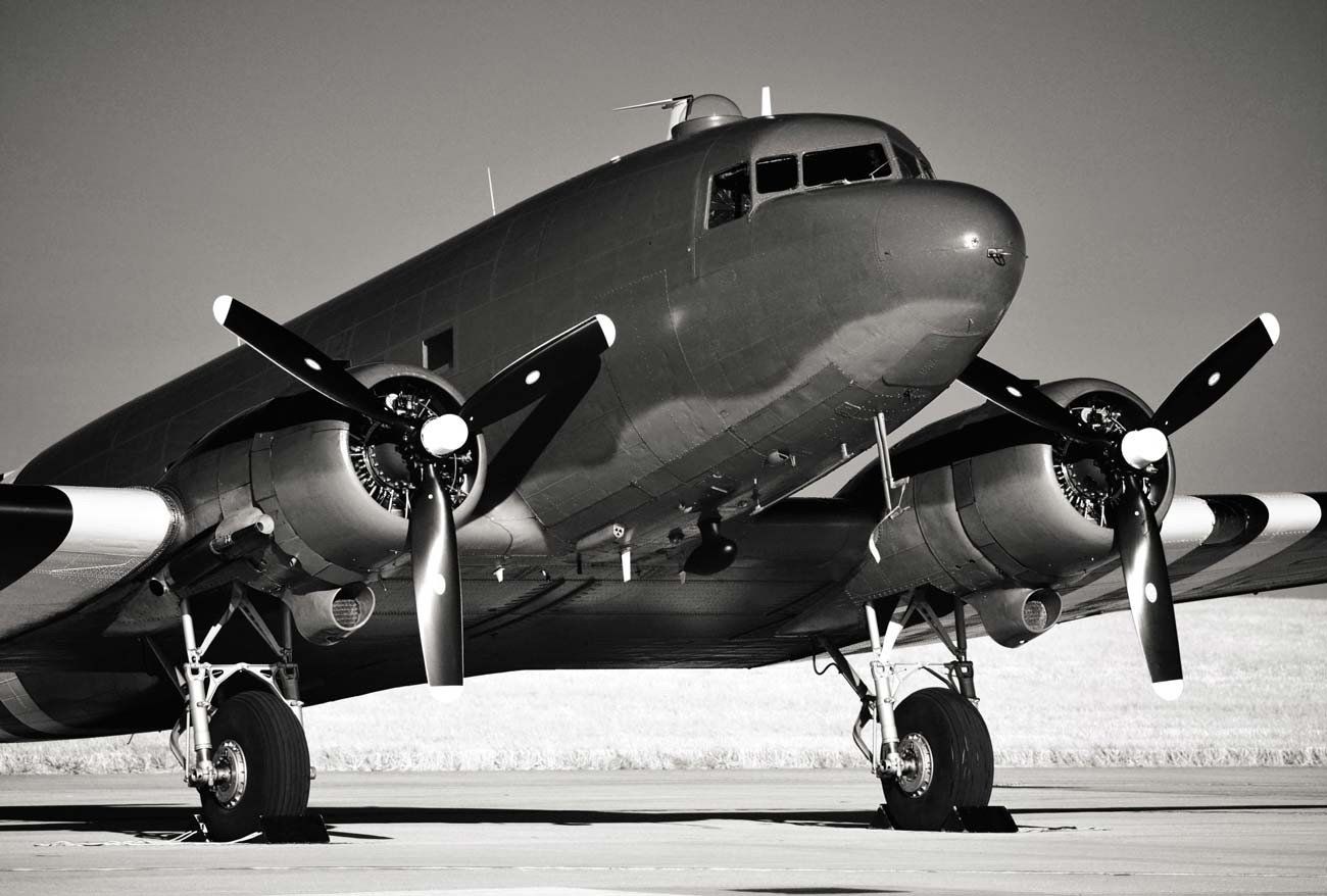 1300x878 Wallpaper Deco Poster AVION DOUGLAS DC3 3.0 x 2.7 m. Deco and XXL Wall Photo HD Quality Scenolia : Amazon.se: Home & Kitchen