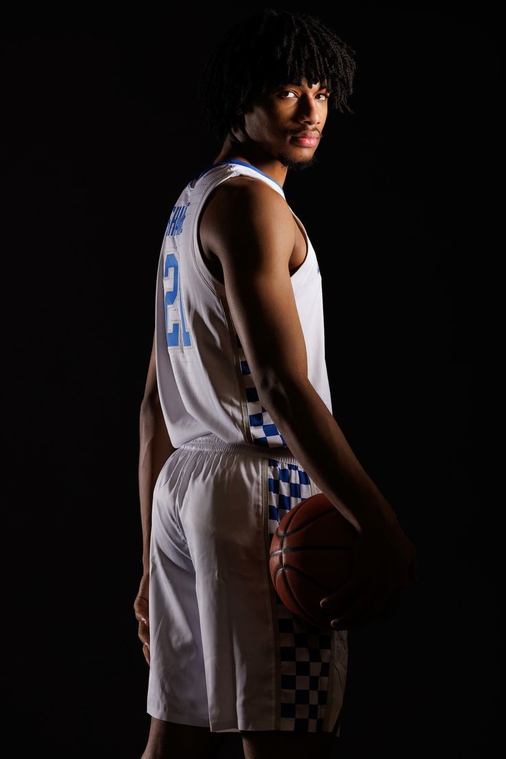 736x1103 Shaedon Sharpe will wear No. 21