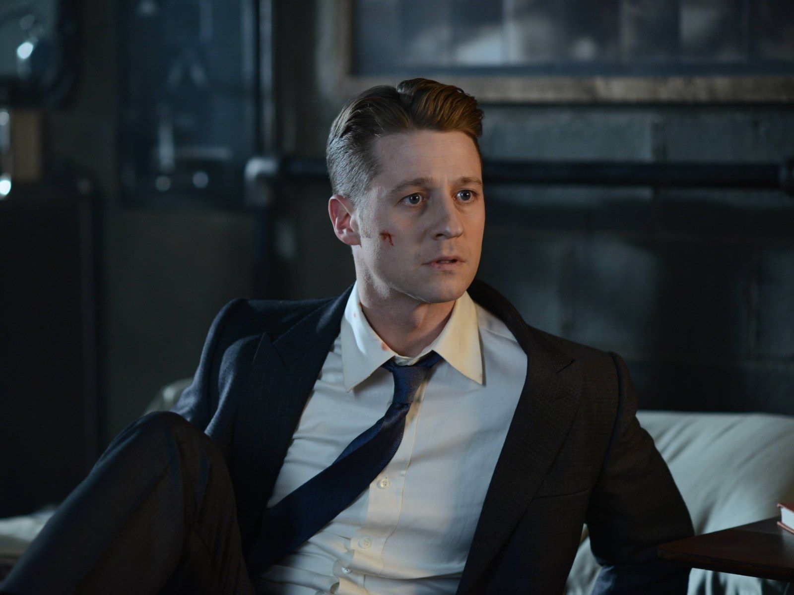 1600x1200 Gotham' Season 2 Spoilers: Ben McKenzie Teases Mustache Look For Jim Gordon In The Future