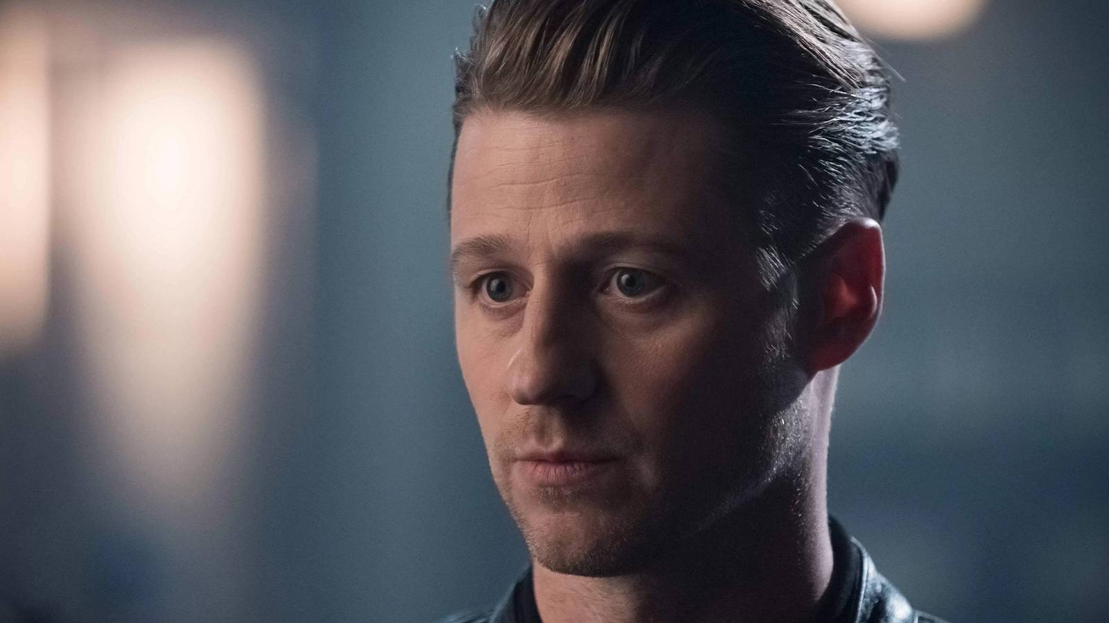 1600x900 Gotham Mad City Better To Reign In Hell Introduced Jim Gordon: Bounty Hunter