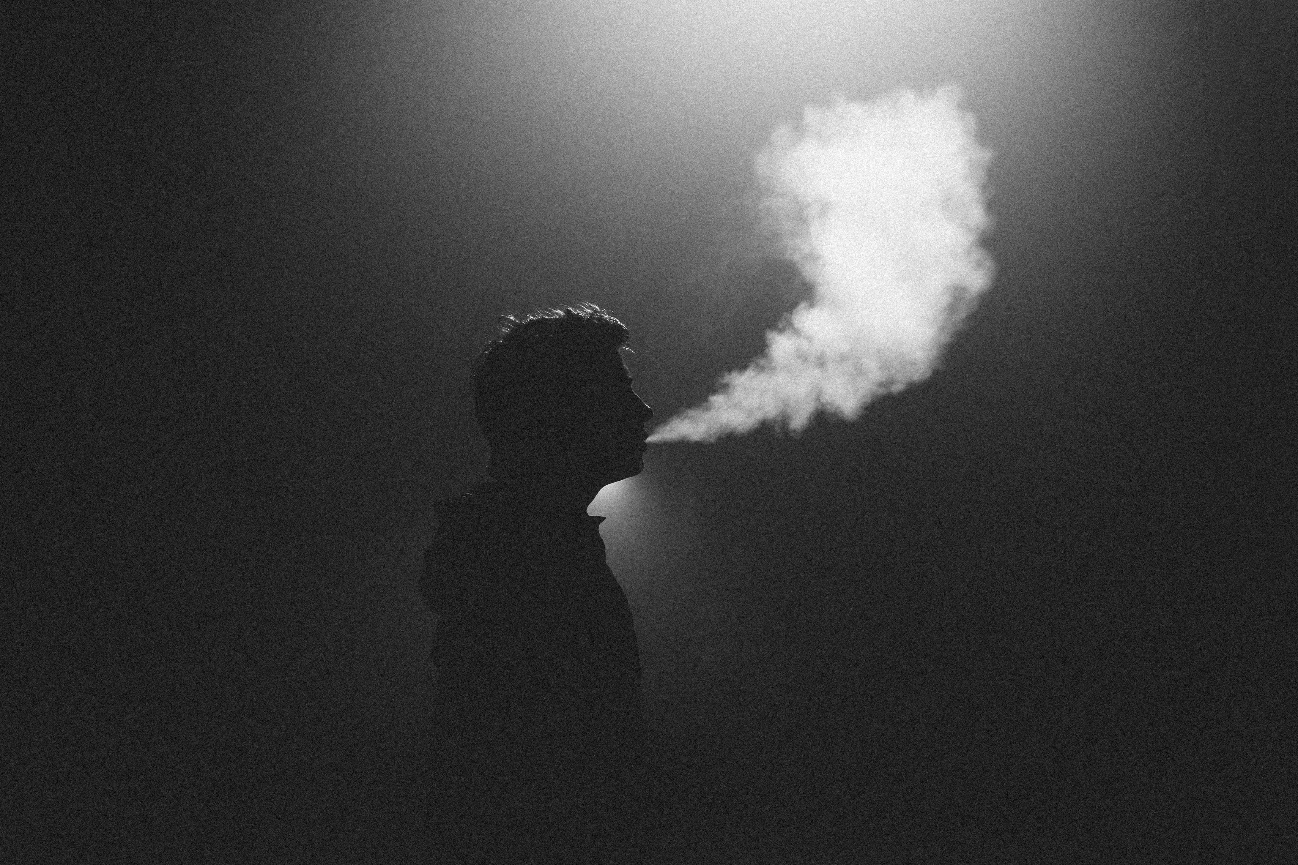 4368x2912 Wallpaper light, smoke, silhouette, male, Smoking for mobile and desktop, section мужчины, resolution 4368x2912