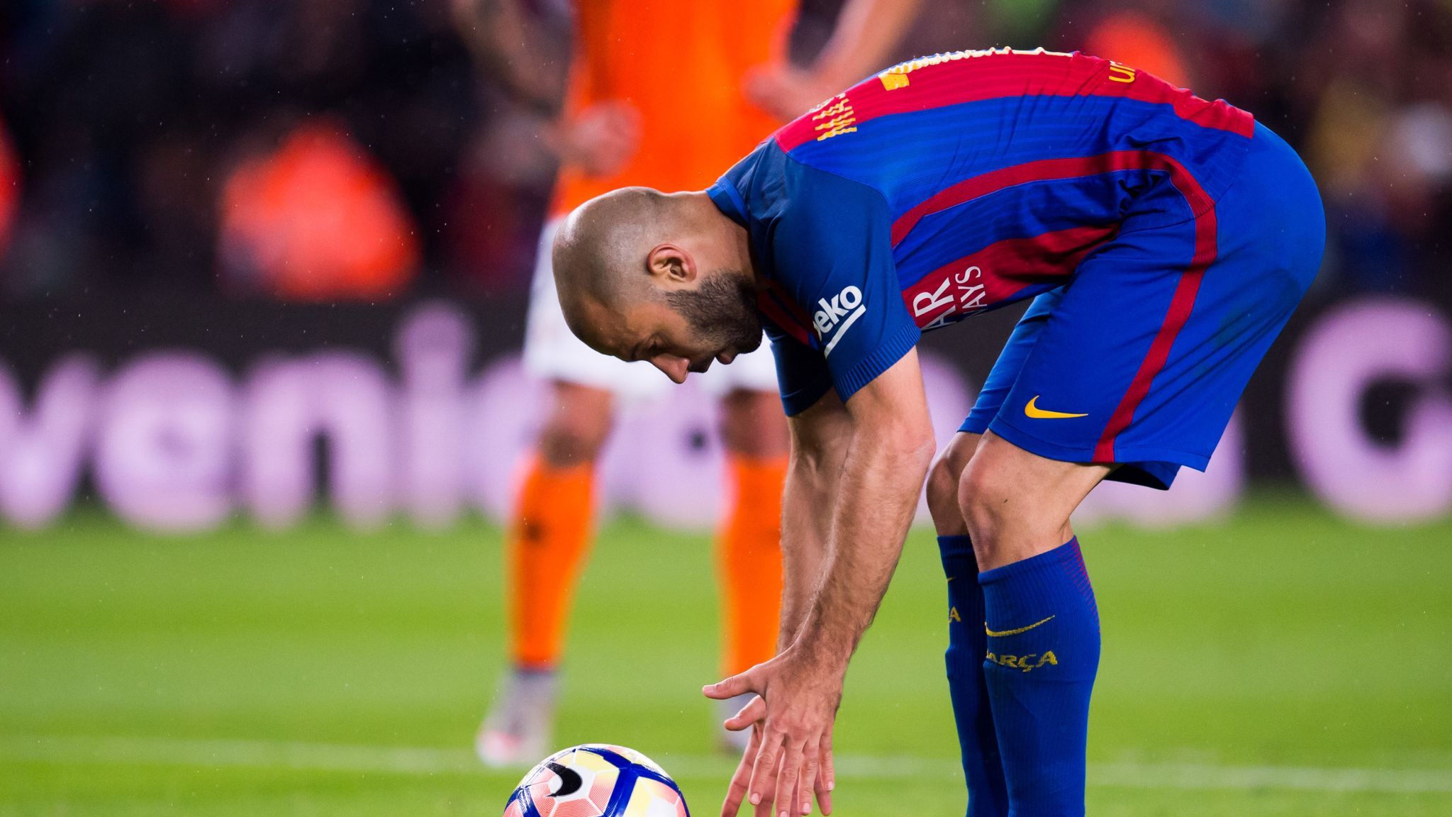 2048x1152 Javier Mascherano Scores First Barcelona Goal In 7 1 Thumping Of Osasuna