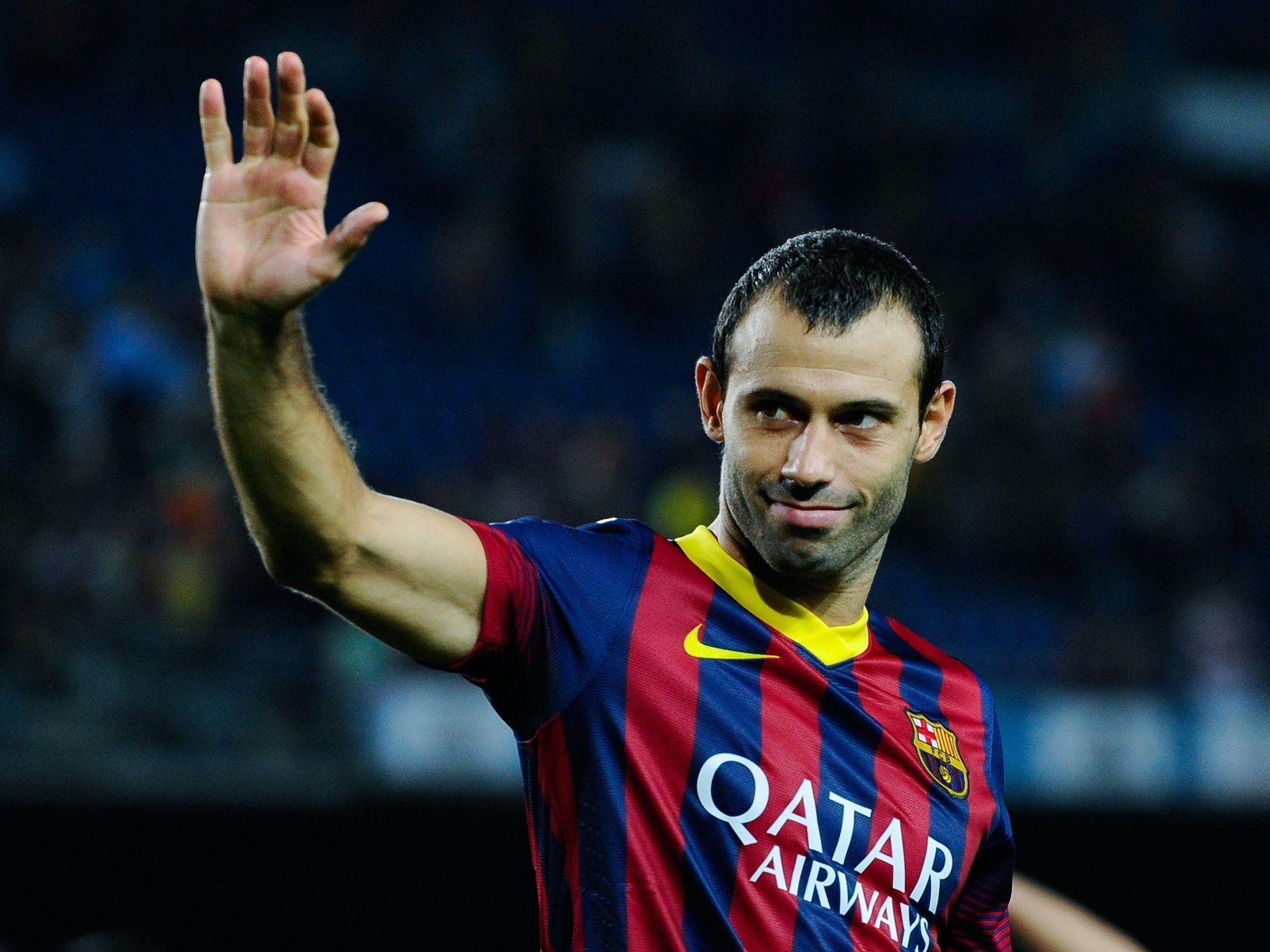 1920x1440 Mascherano Wallpaper